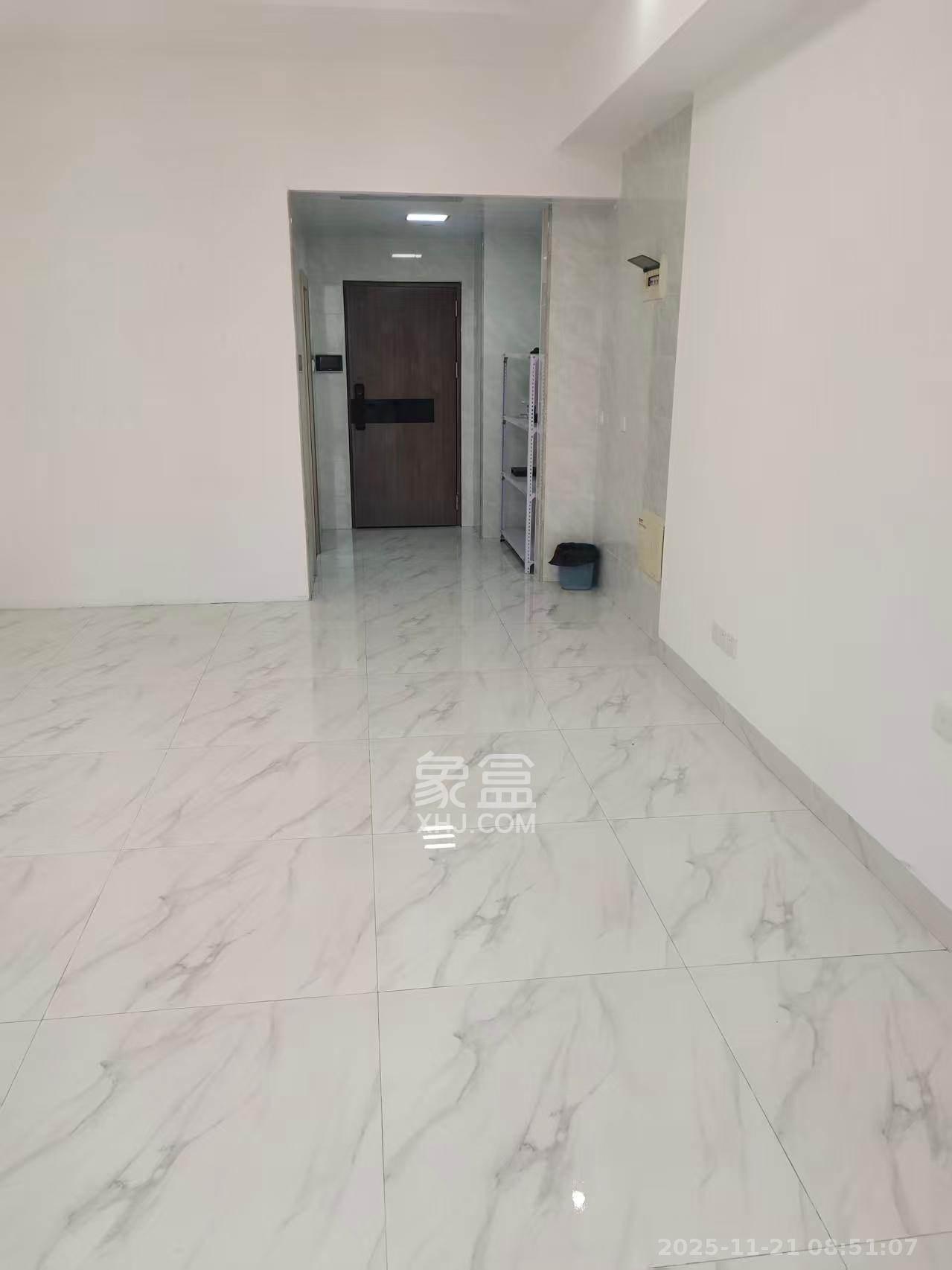 新世界广场 1室1厅1卫 1600.0元/月 新世界广场 1室1厅1卫 1600.0元/月室内图