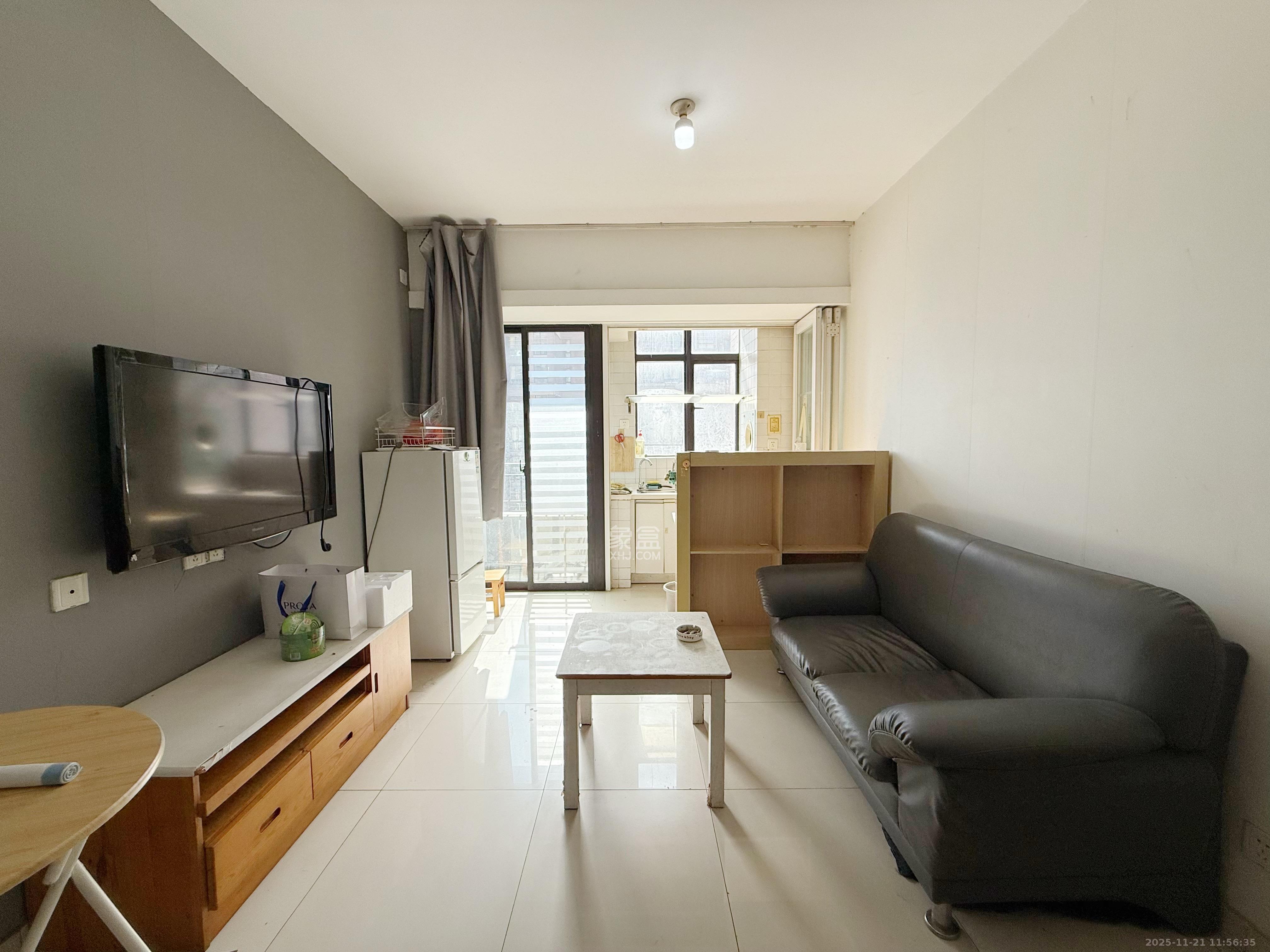 华润凤凰城一期 1室1厅1卫 1400.0元/月 华润凤凰城一期 1室1厅1卫 1400.0元/月室内图