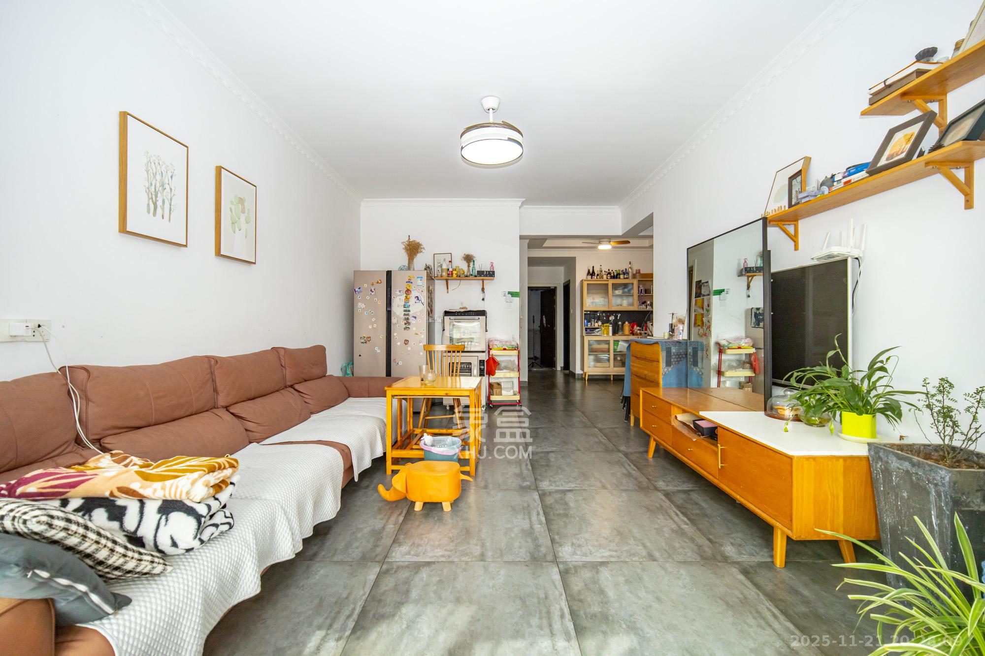 楚天世纪城西苑  3室2厅2卫    62.8万