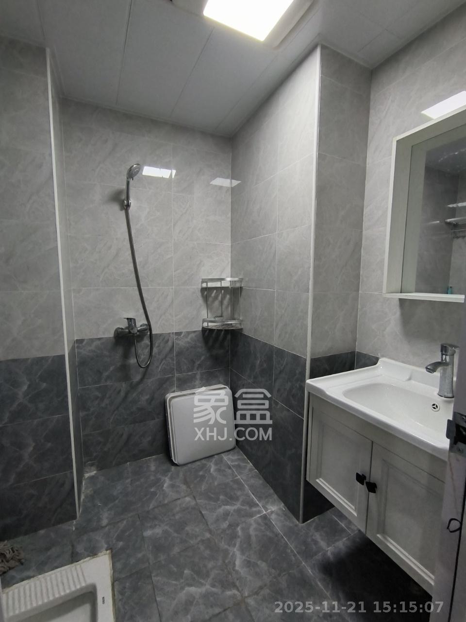 明发国际城  1室1厅1卫    1500.0元/月室内图