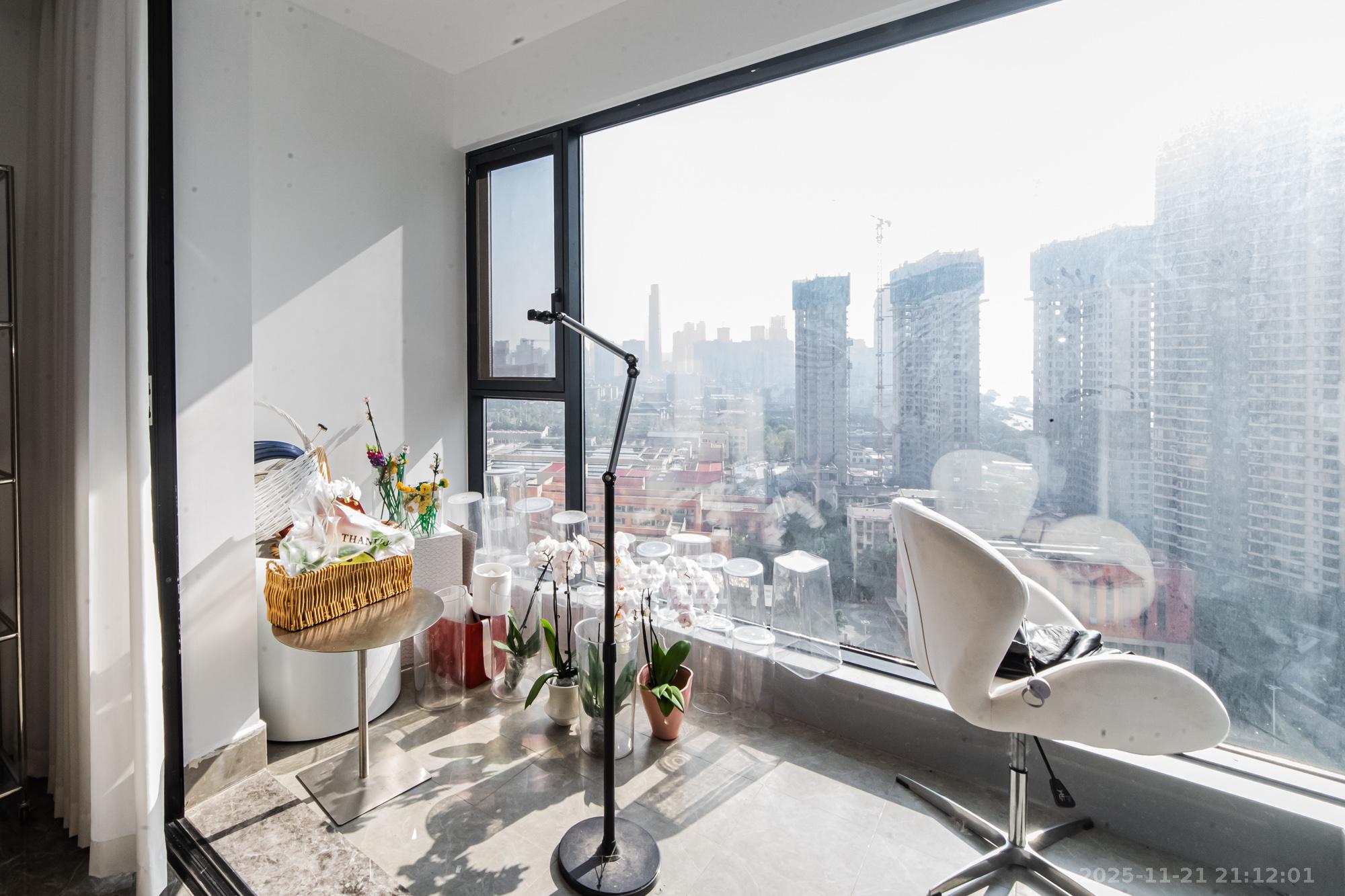 北辰瀚江府  3室2厅2卫    245.0万阳台