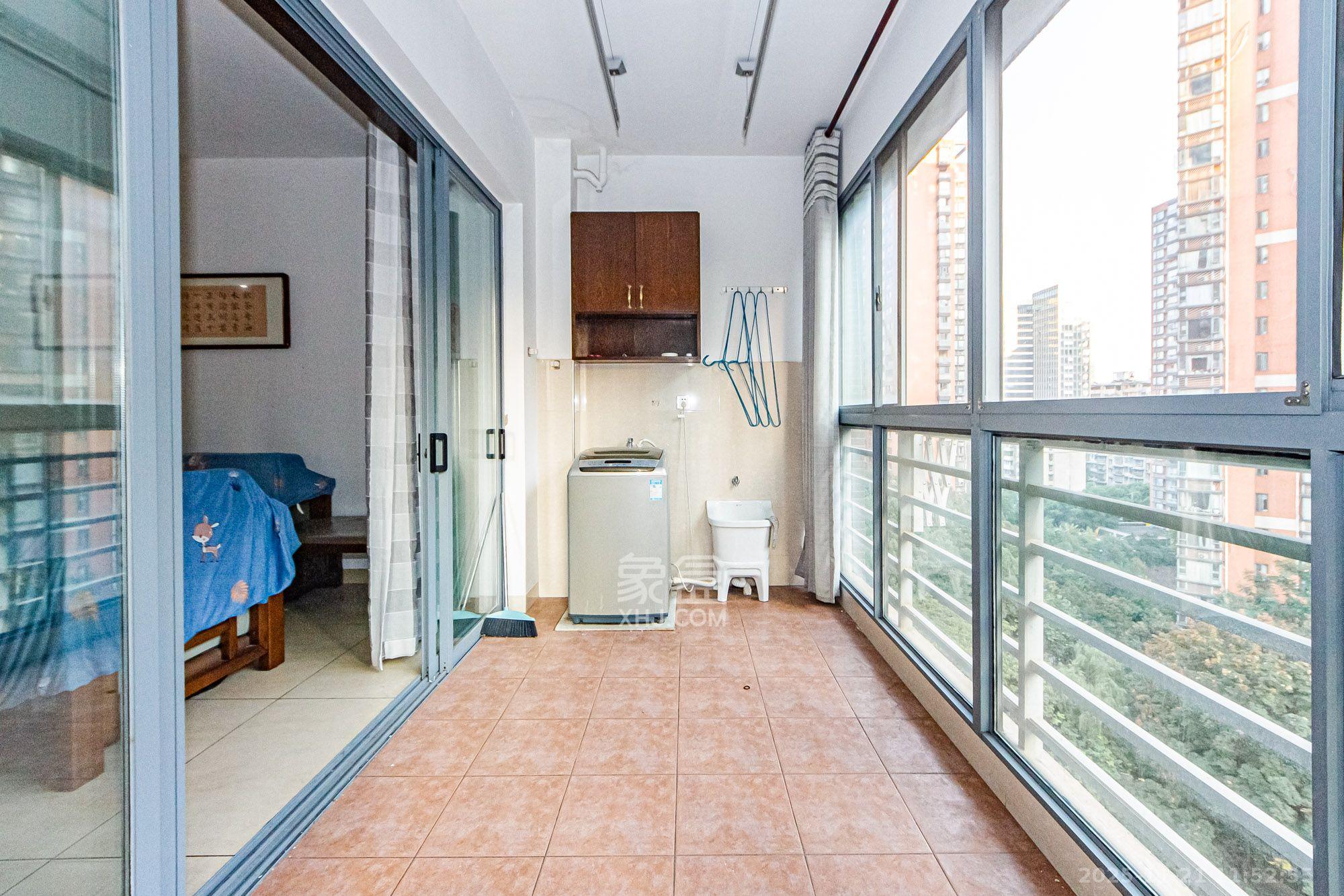 滨江君悦香邸 3室2厅2卫 3200.0元/月 滨江君悦香邸 3室2厅2卫 3200.0元/月室内图