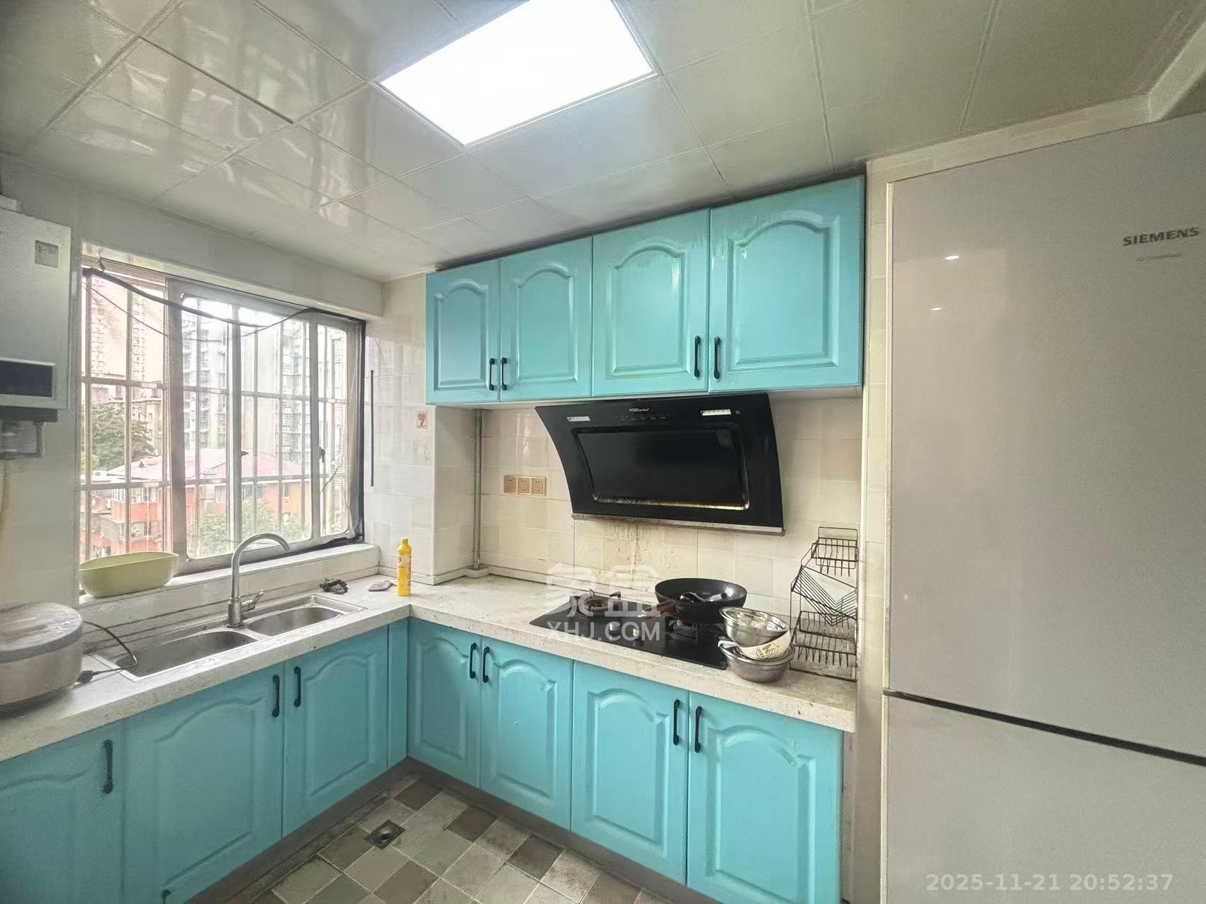 都市春天 3室1厅1卫 2700.0元/月 都市春天 3室1厅1卫 2700.0元/月室内图