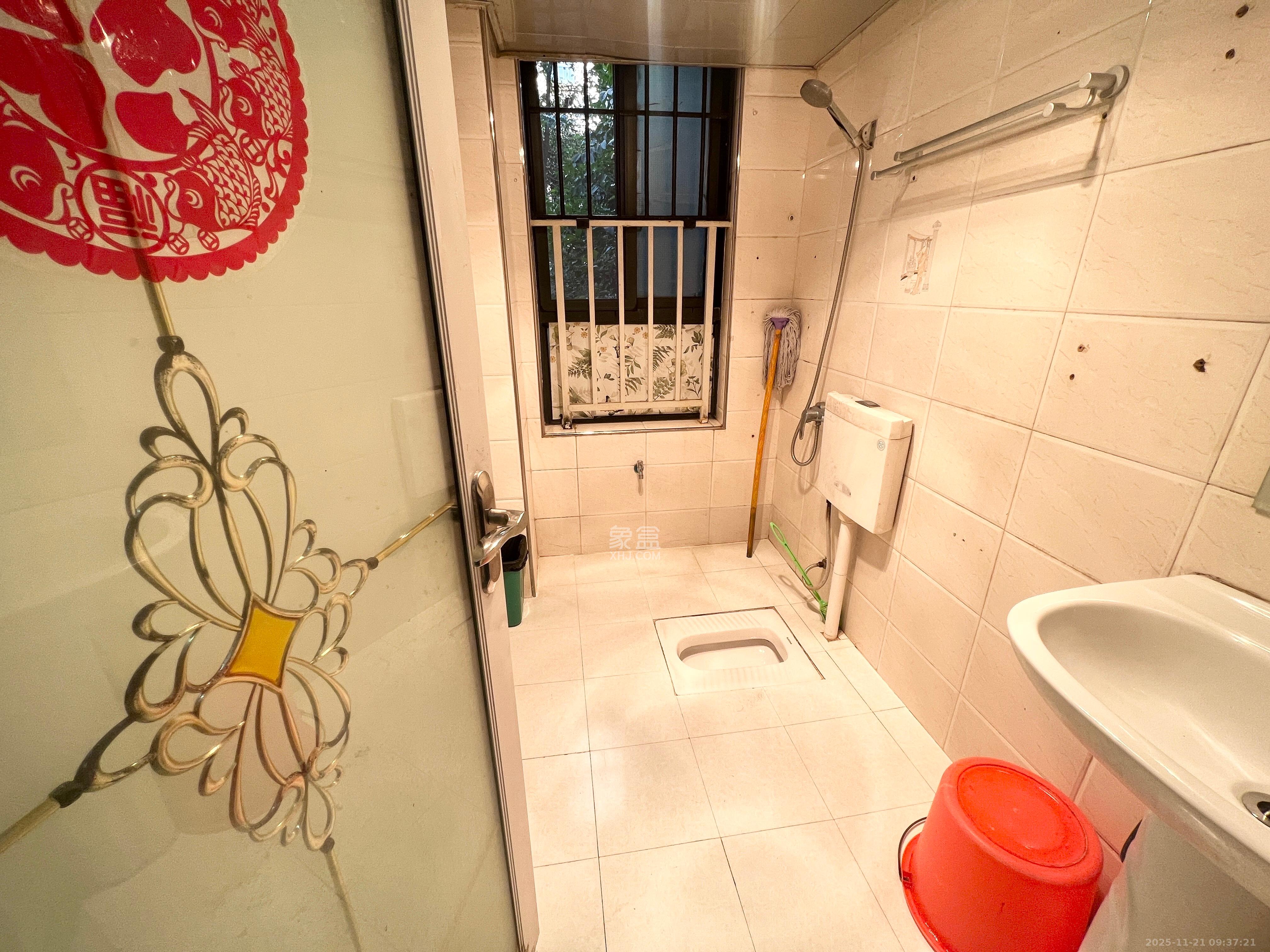 保利麓谷林语A区  3室2厅1卫    2300.0元/月室内图