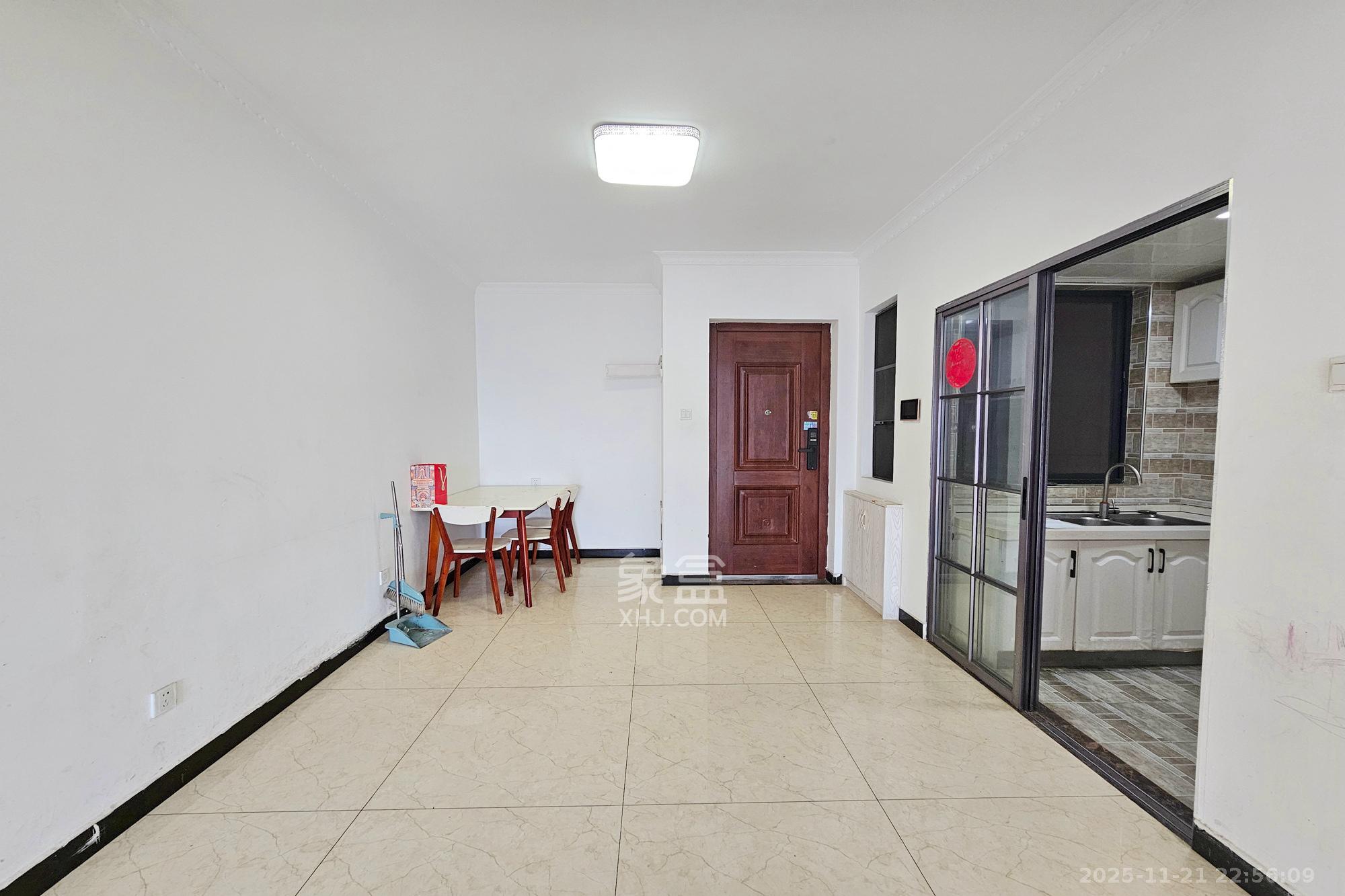 明昇壹城（明昇时代广场）一期  3室2厅1卫    120.0万客厅