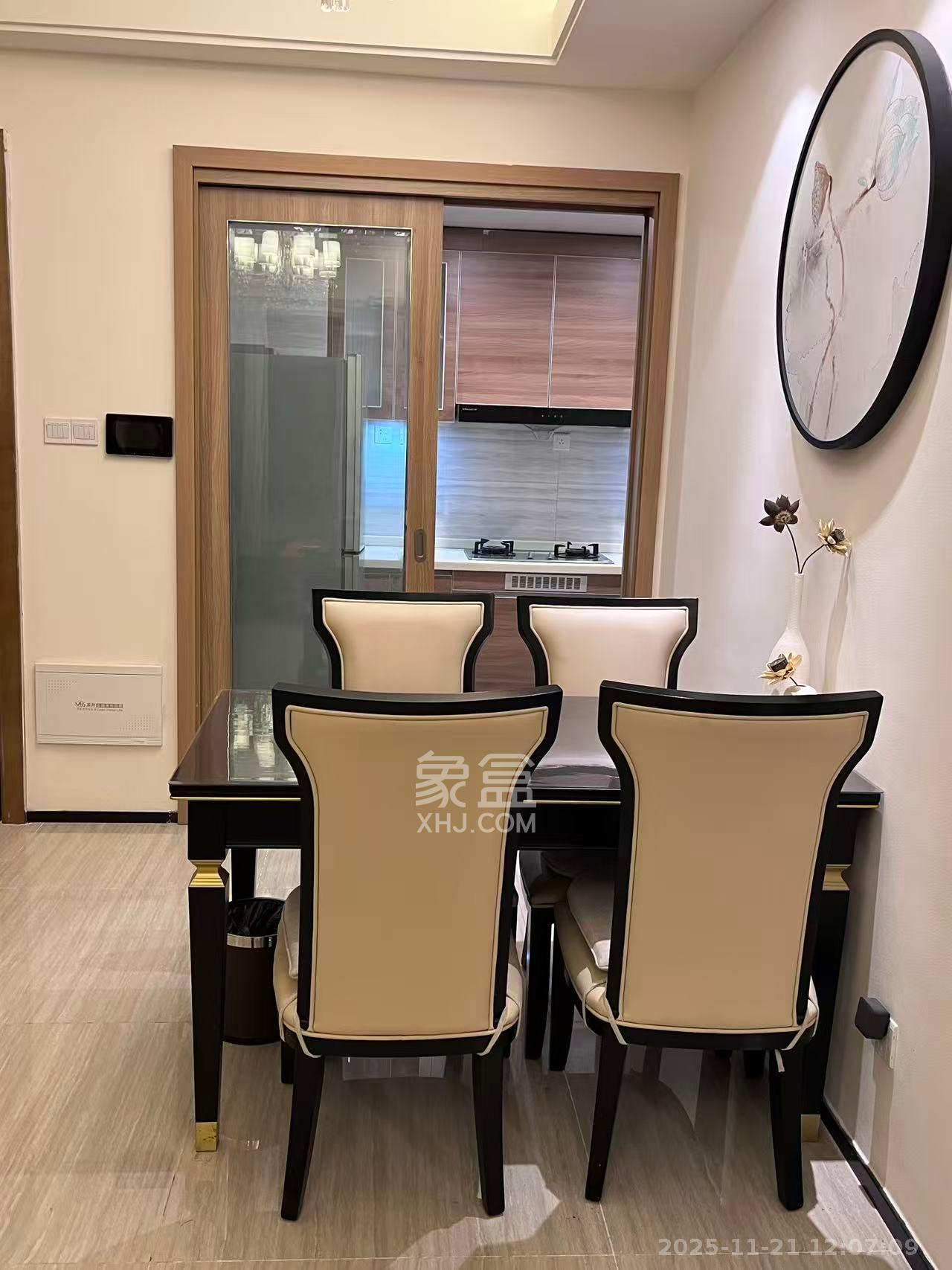 恒大国际广场 2室2厅1卫 2700.0元/月 恒大国际广场 2室2厅1卫 2700.0元/月室内图