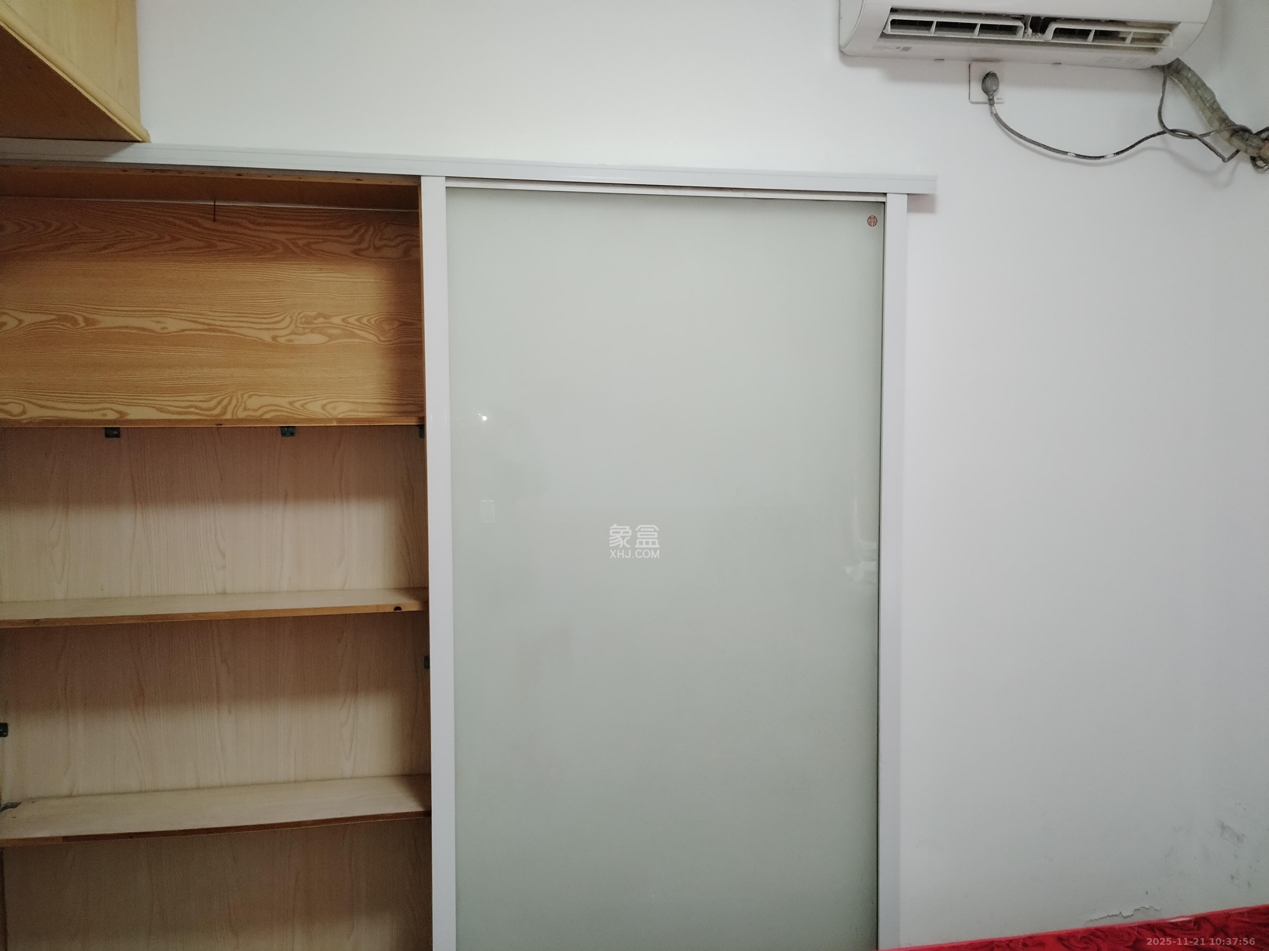 茶山馨苑 1室2厅1卫 2100.0元/月 茶山馨苑 1室2厅1卫 2100.0元/月室内图