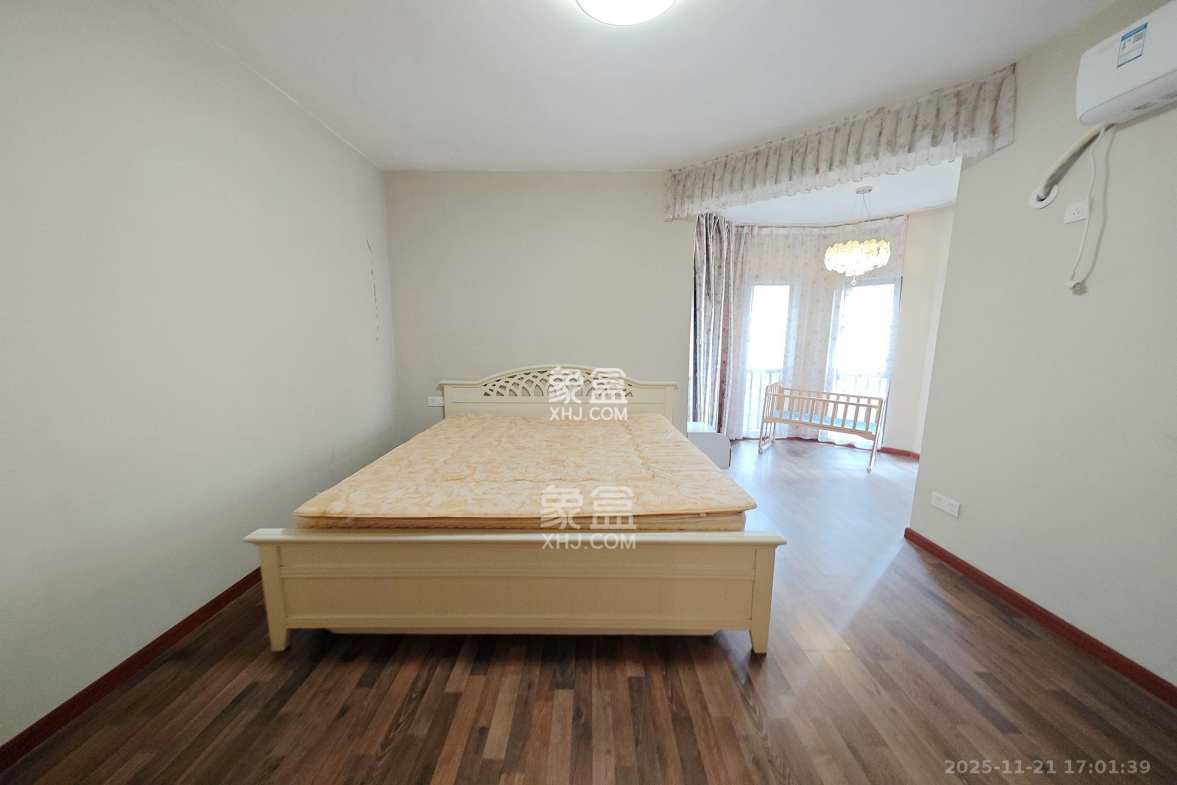 锦绣世纪 3室2厅2卫 129.8万 锦绣世纪 3室2厅2卫 129.8万卧室