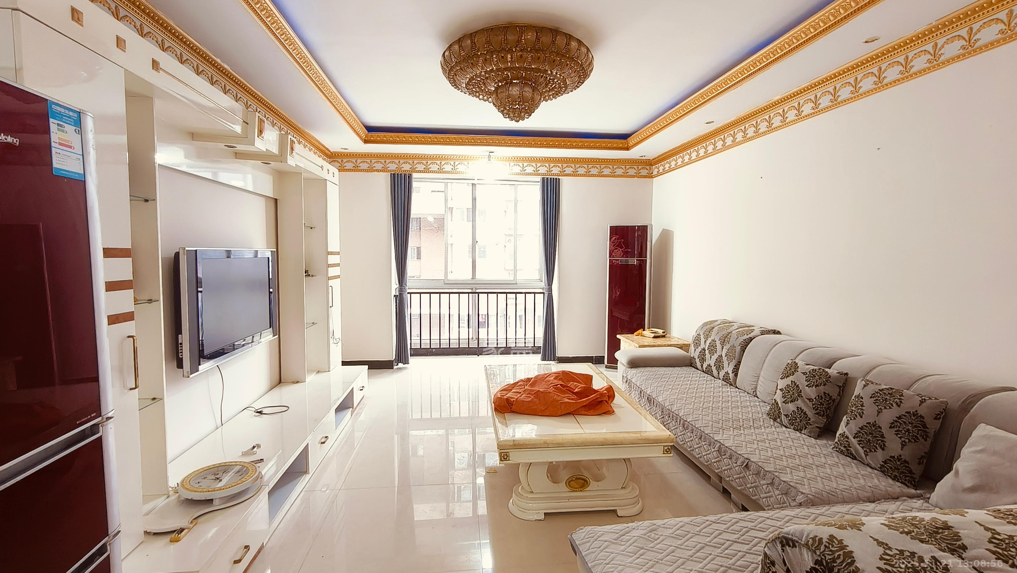 筑梦园  3室2厅2卫    1900.0元/月室内图