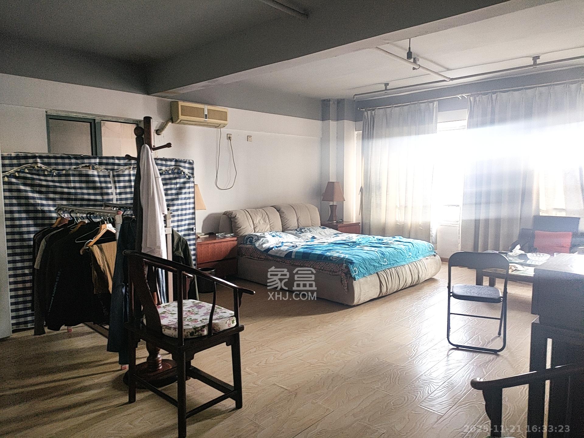 东怡外国（南湖一号)  3室1厅1卫    5600.0元/月室内图