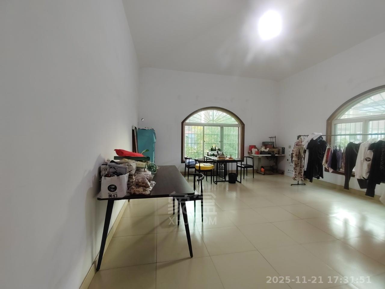 珠江花园 6室2厅4卫 8000.0元/月 珠江花园 6室2厅4卫 8000.0元/月室内图