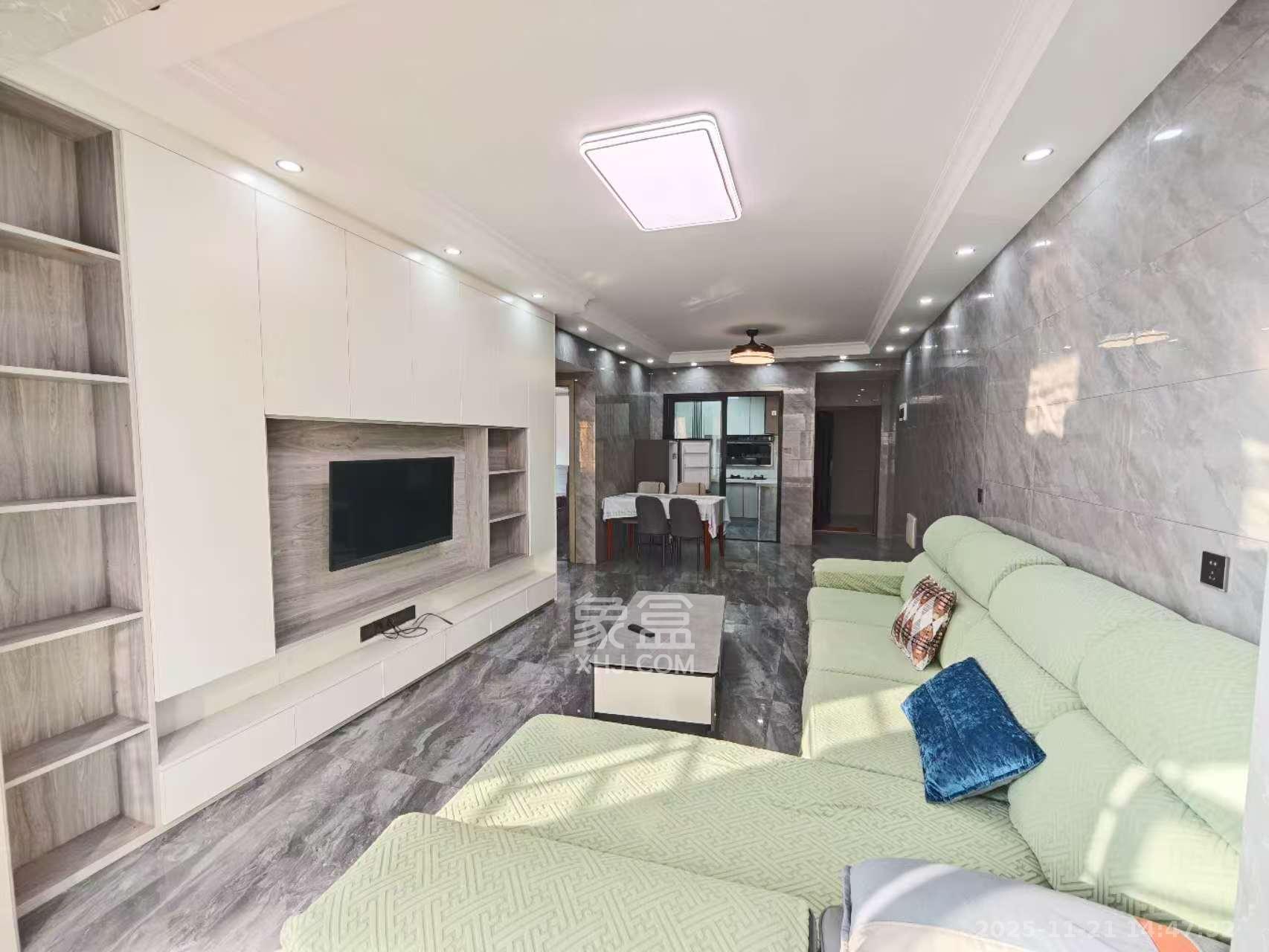 和润园三期 2室2厅1卫 2400.0元/月 和润园三期 2室2厅1卫 2400.0元/月室内图