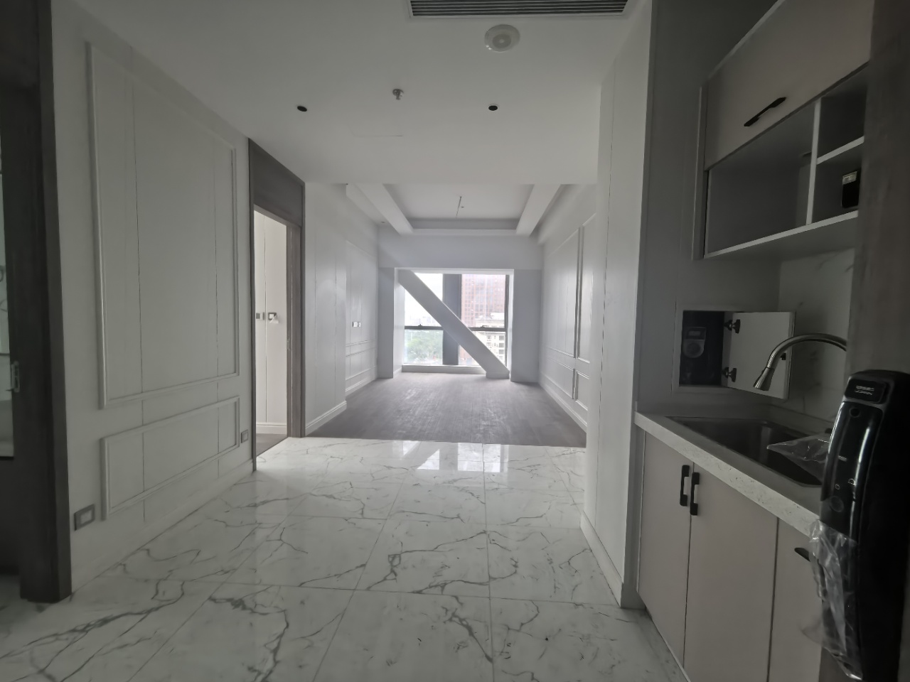 置地东方广场   86.0㎡      8600.0元/月室内图