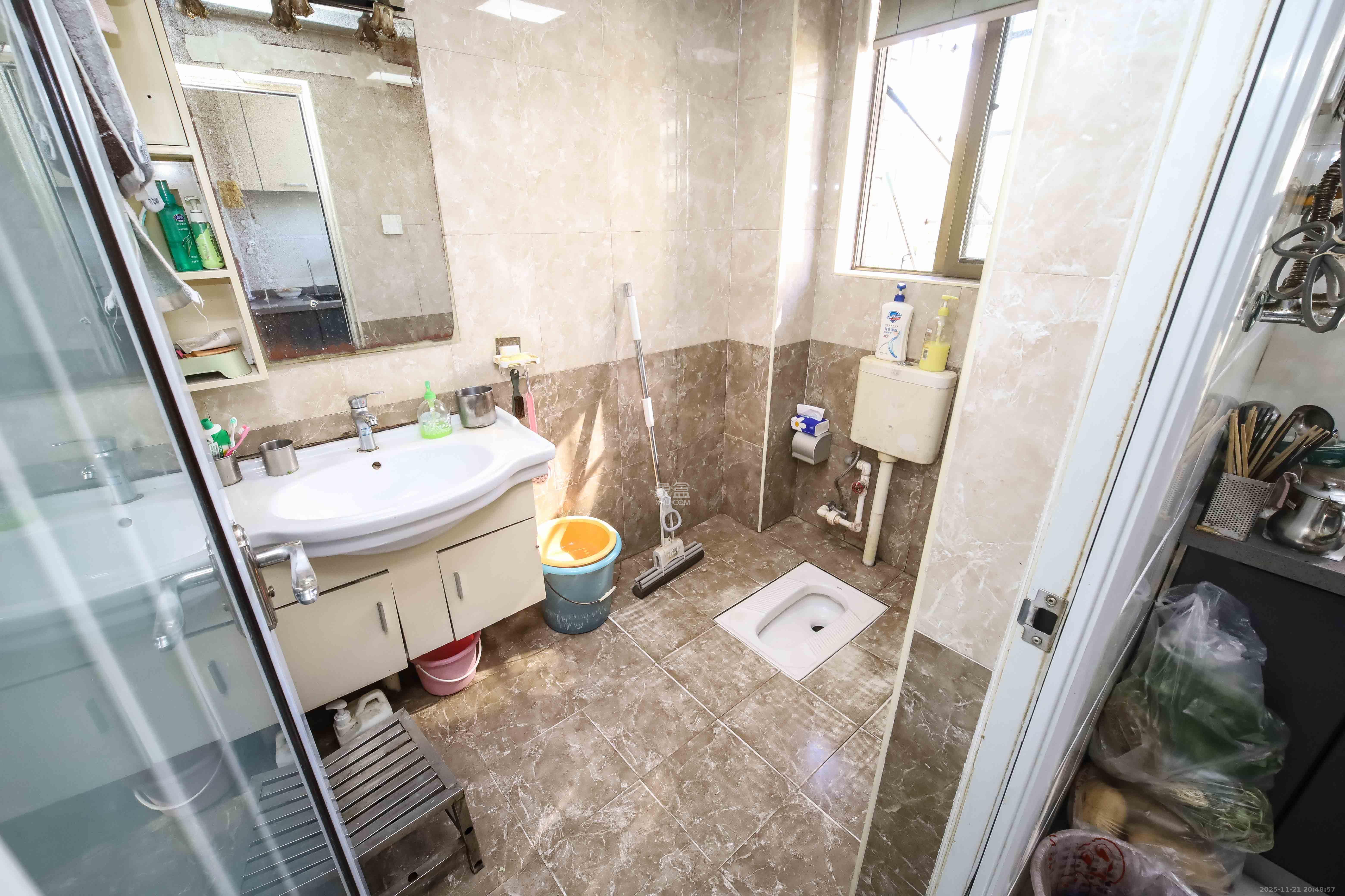 三和家园 1室0厅0卫 75.0万 三和家园 1室0厅0卫 75.0万卫生间