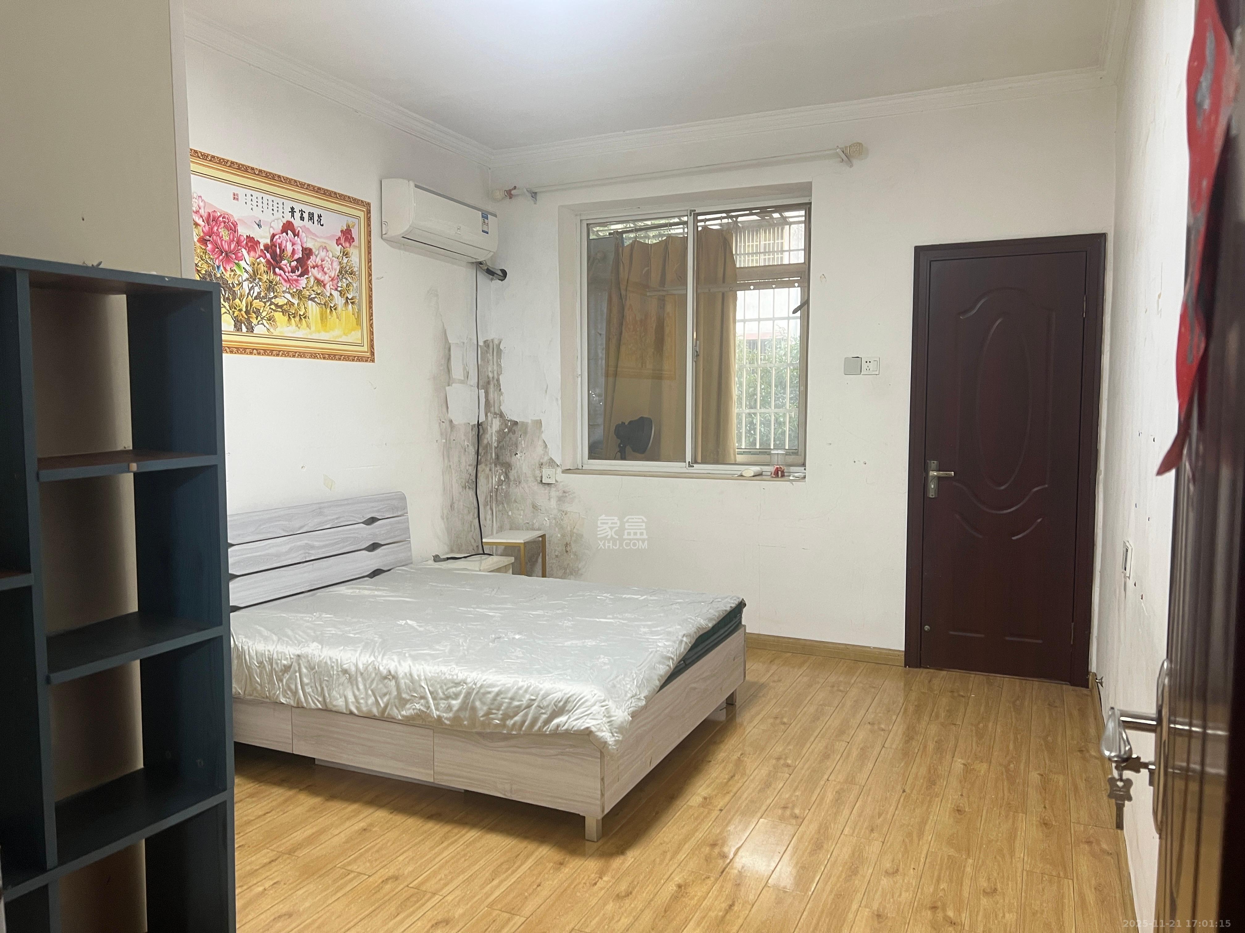 红龙庙小区 3室2厅1卫 2200.0元/月 红龙庙小区 3室2厅1卫 2200.0元/月室内图