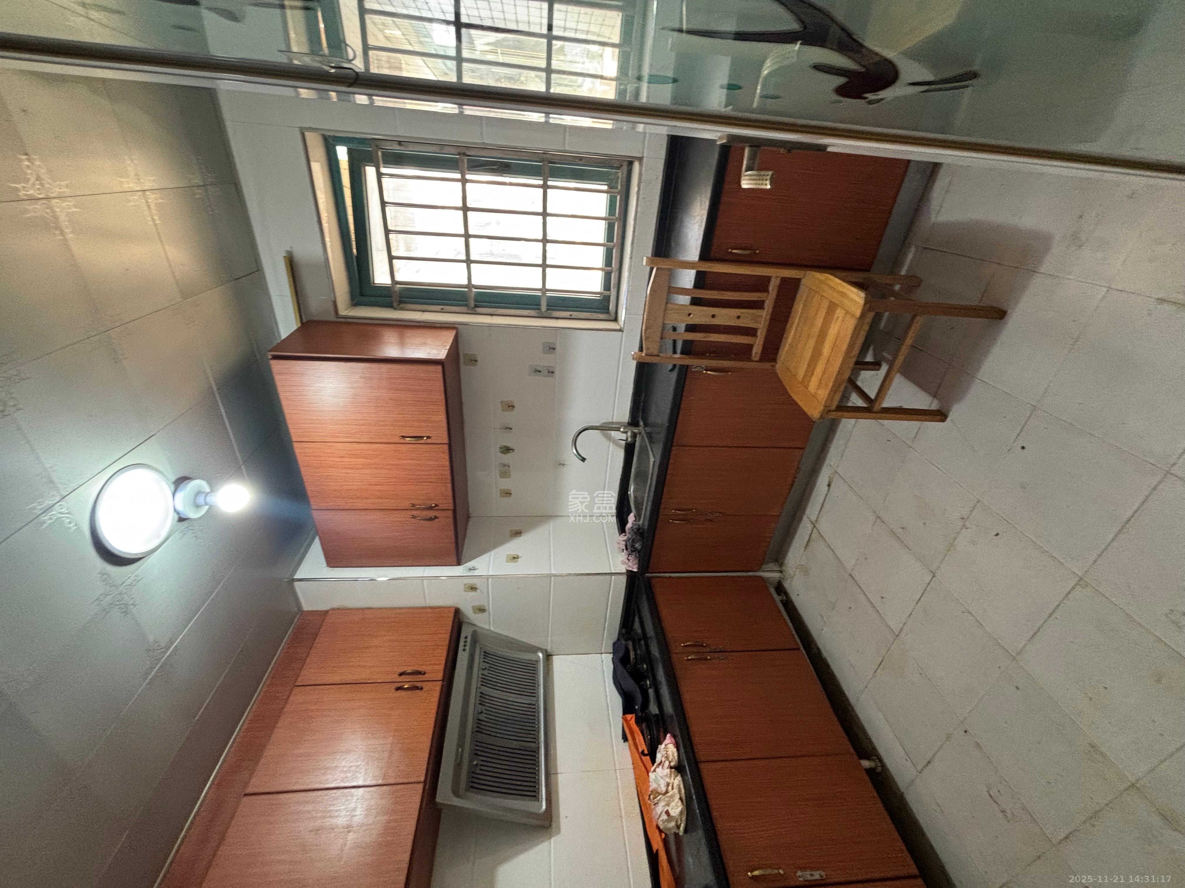 蝴蝶谷 1室1厅1卫 1500.0元/月 蝴蝶谷 1室1厅1卫 1500.0元/月室内图