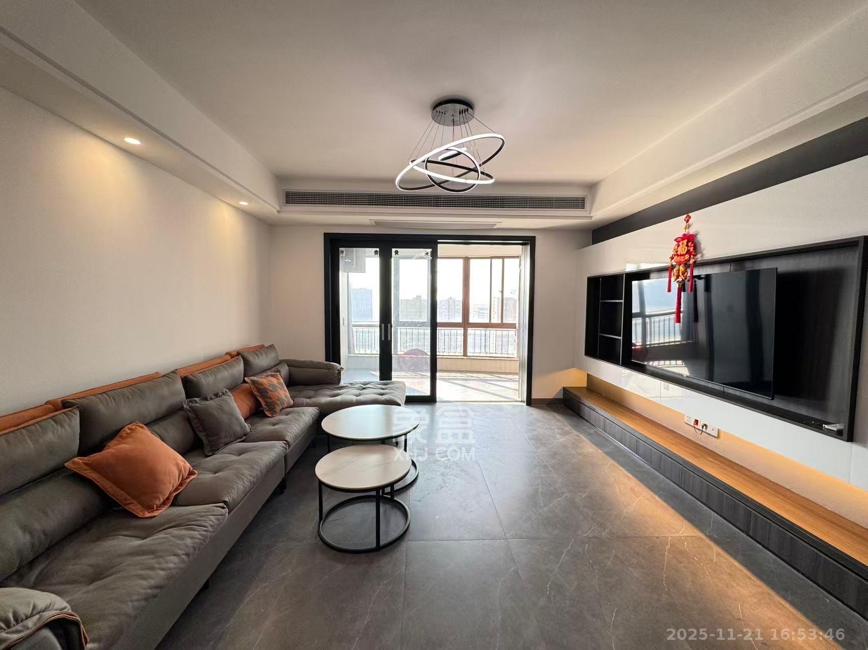 HC新城(建工集团单位房) 4室2厅2卫 4800.0元/月 HC新城(建工集团单位房) 4室2厅2卫 4800.0元/月室内图