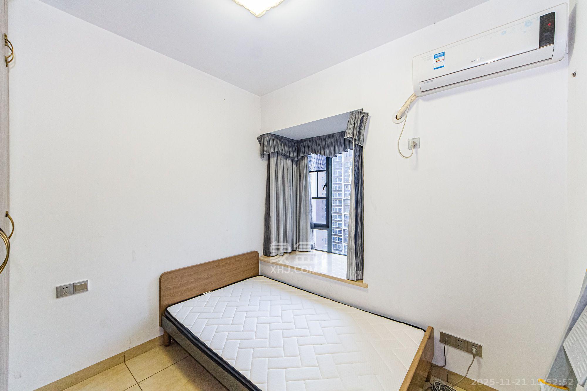 滨江君悦香邸 3室2厅2卫 3200.0元/月 滨江君悦香邸 3室2厅2卫 3200.0元/月室内图