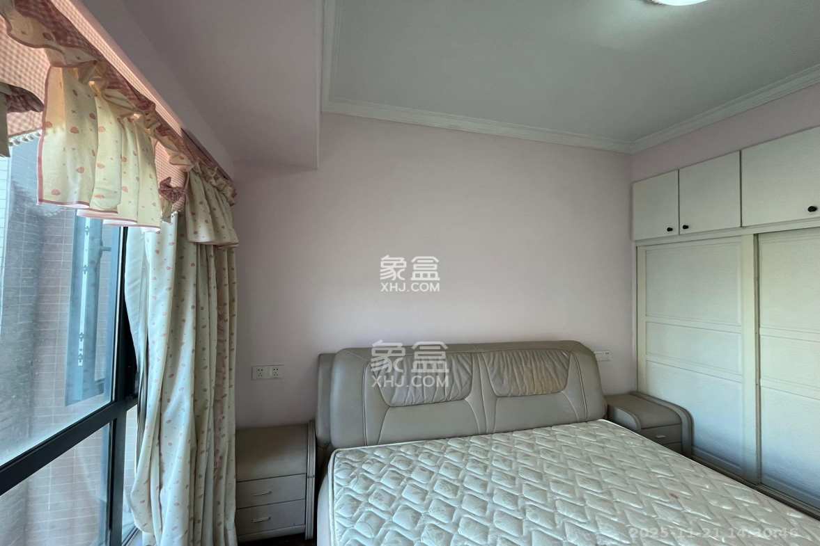 中建芙蓉工社 1室1厅1卫 1300.0元/月 中建芙蓉工社 1室1厅1卫 1300.0元/月室内图