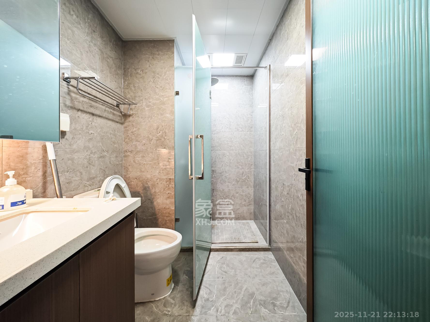 长沙万境潇湘 5室2厅3卫 330.0万 长沙万境潇湘 5室2厅3卫 330.0万卫生间