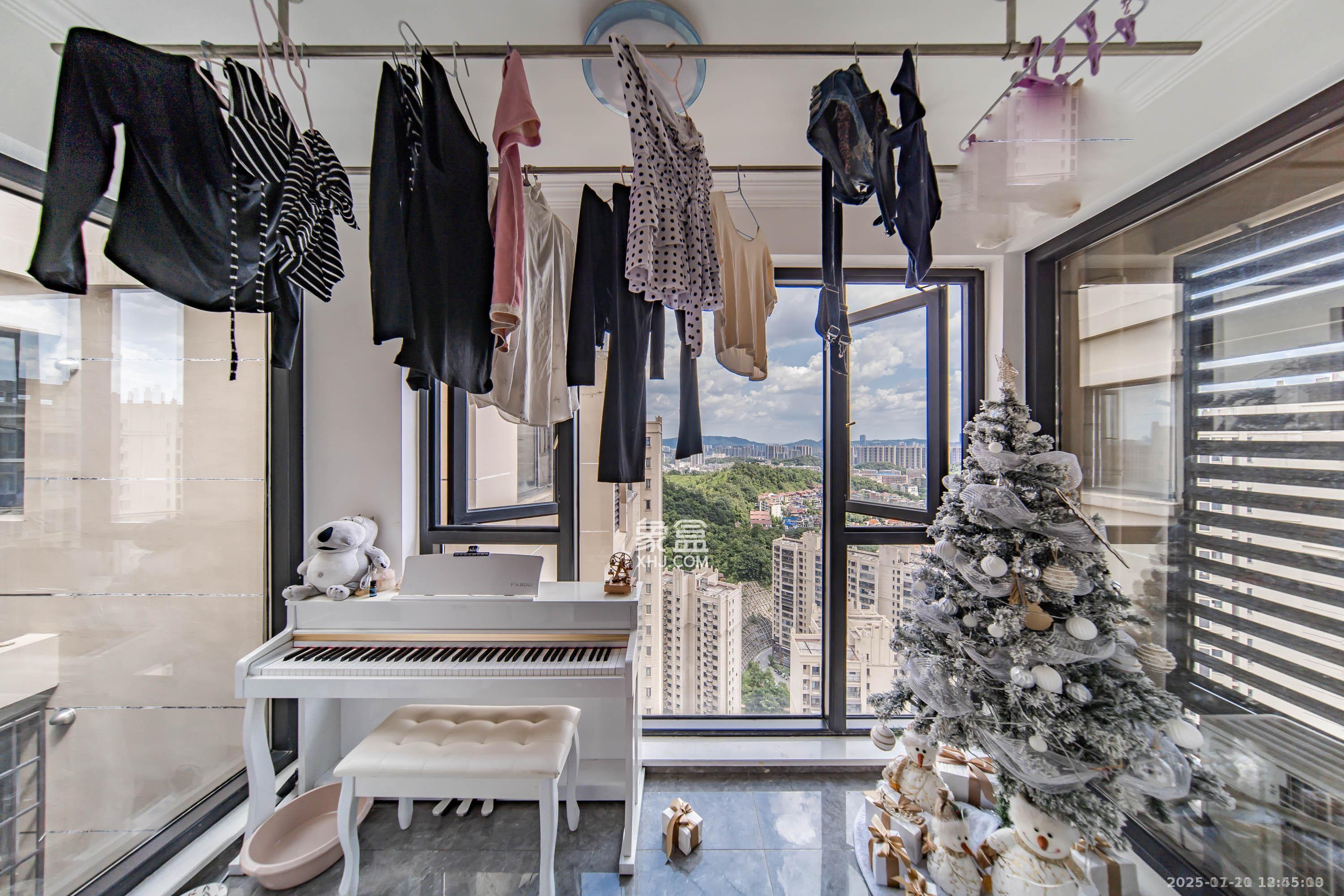 金科世界城  3室2厅2卫    2500.0元/月室内图