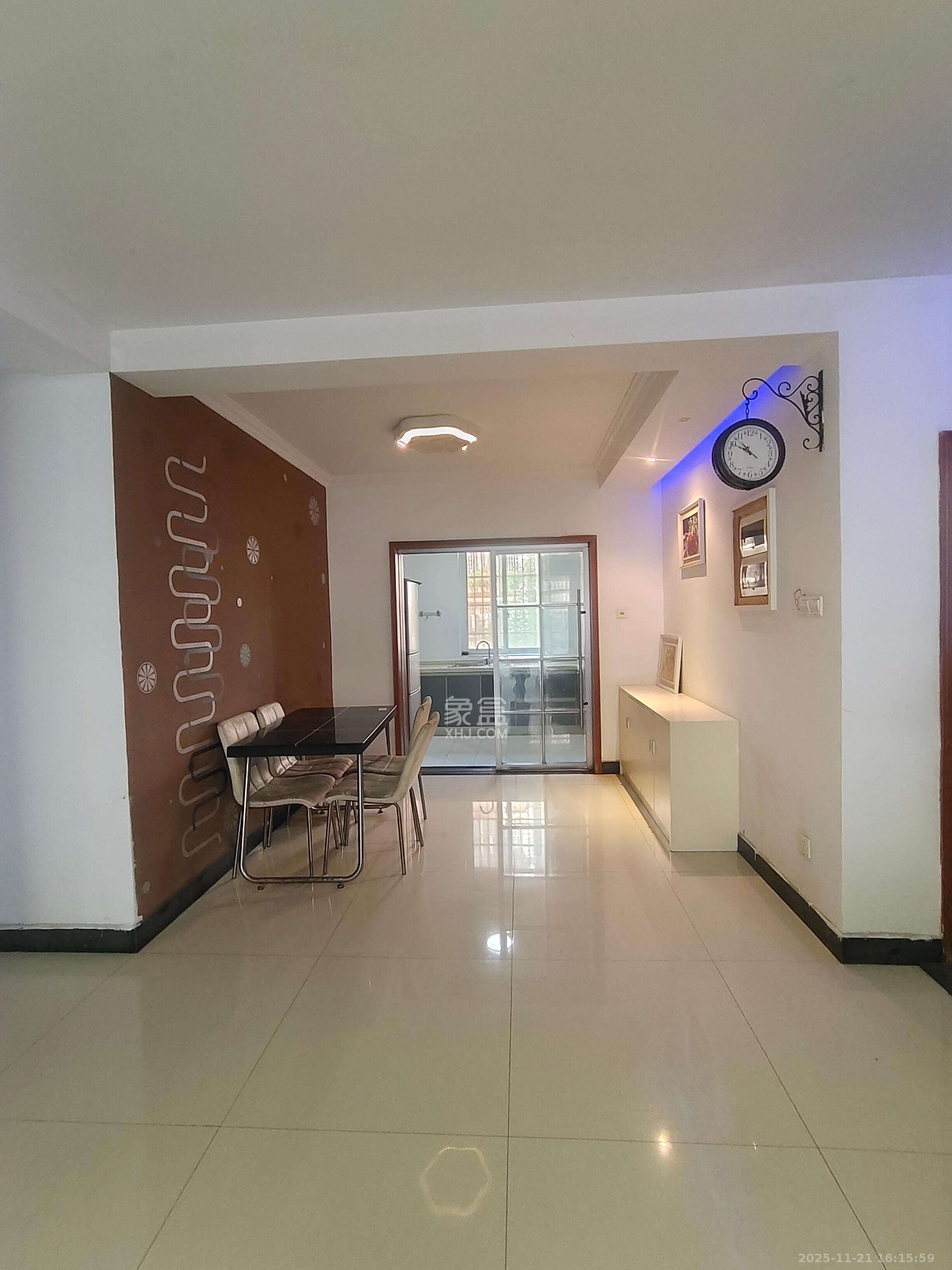 长丰星城 4室2厅2卫 1500.0元/月 长丰星城 4室2厅2卫 1500.0元/月室内图