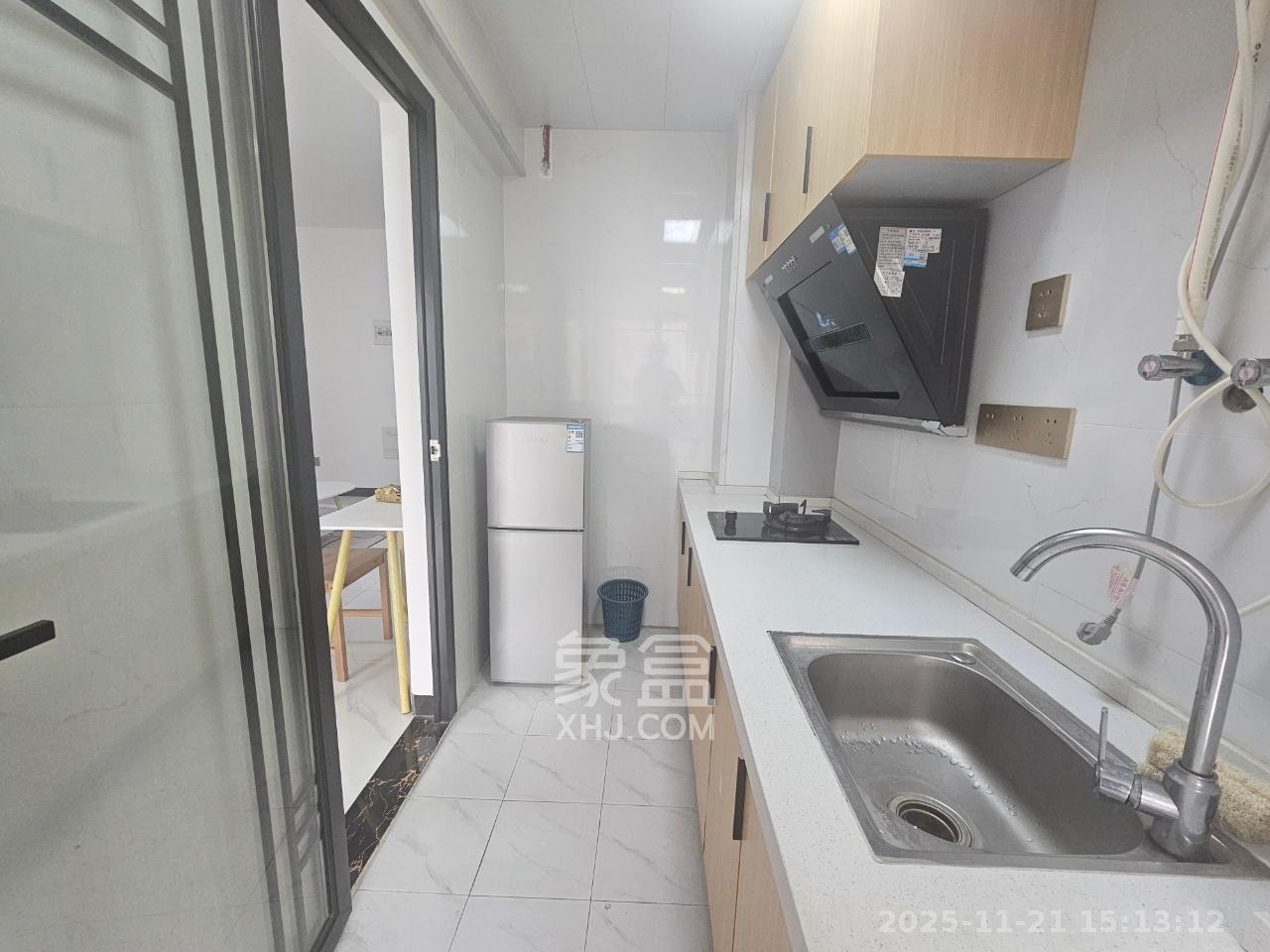 鑫远揽悦（鑫远和城三期）  1室1厅1卫    1600.0元/月室内图