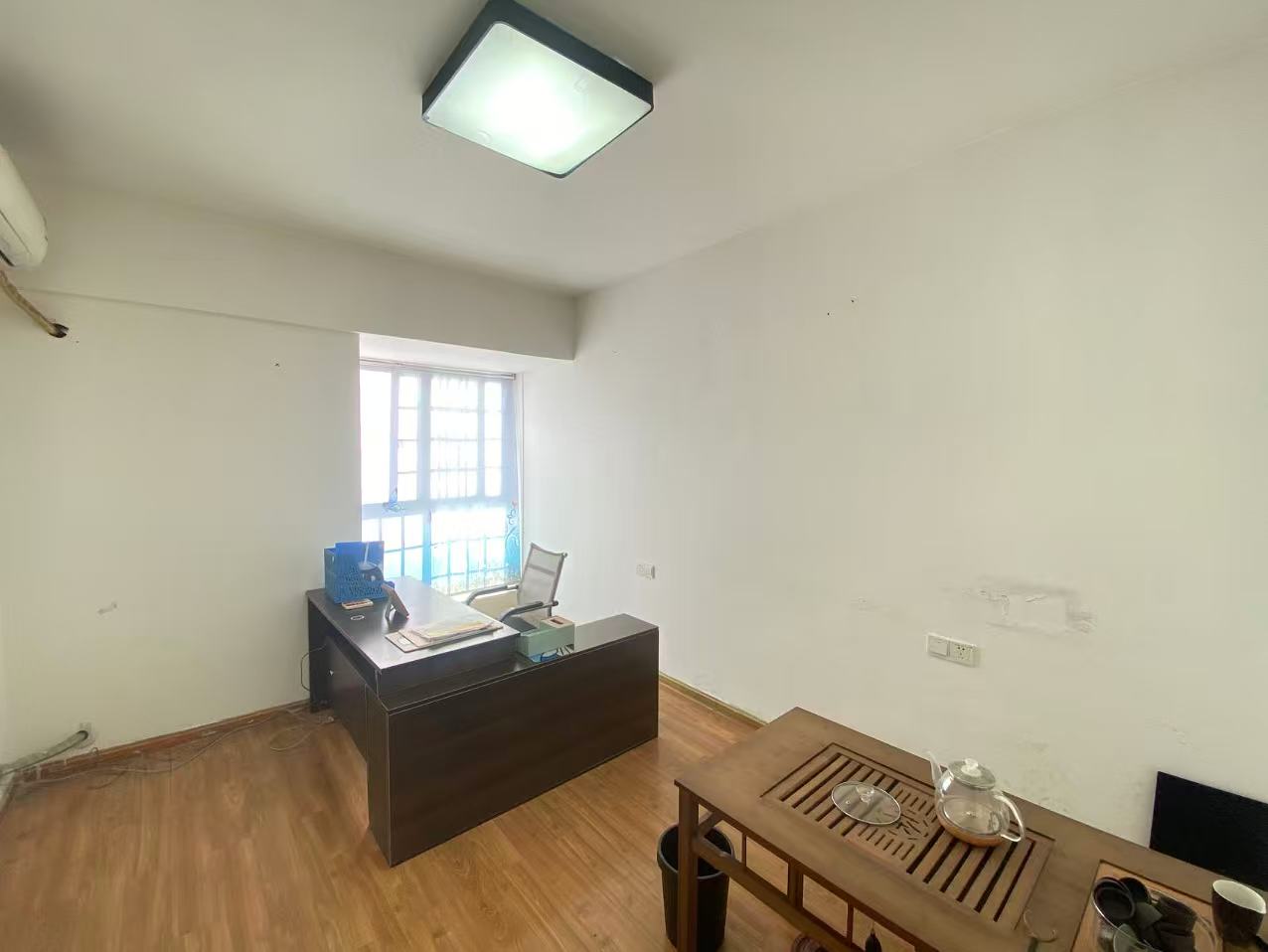 逸臣广场 2室1厅1卫 1666.0元/月 逸臣广场 2室1厅1卫 1666.0元/月室内图