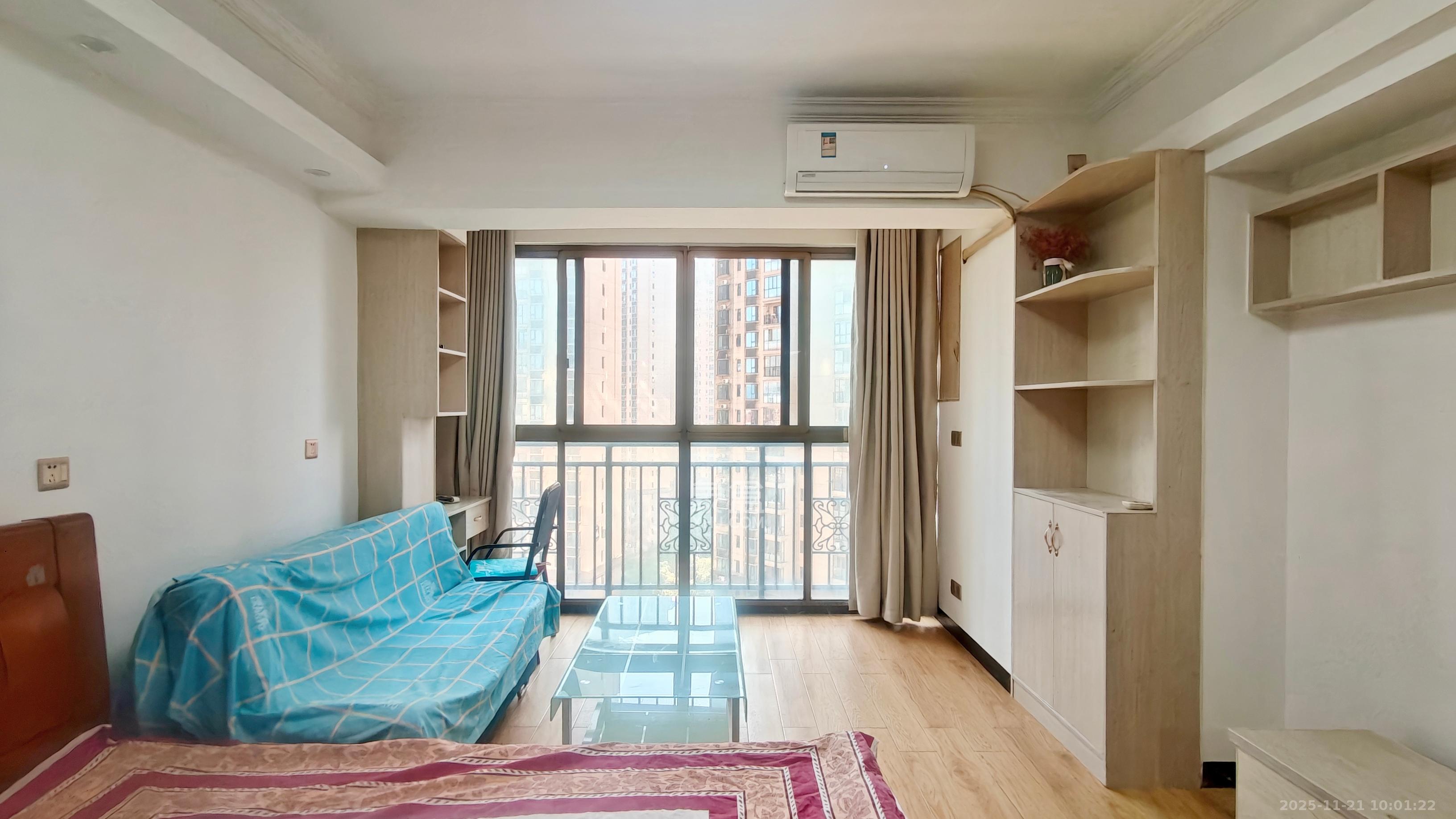 江山帝景哈佛  1室1厅1卫    1350.0元/月室内图