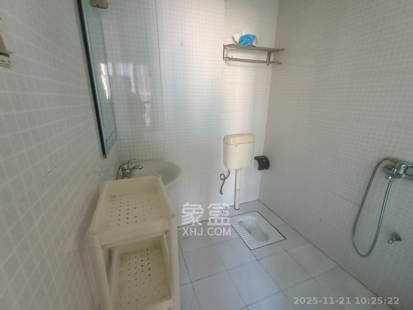 郡原广场  1室1厅1卫    1700.0元/月室内图