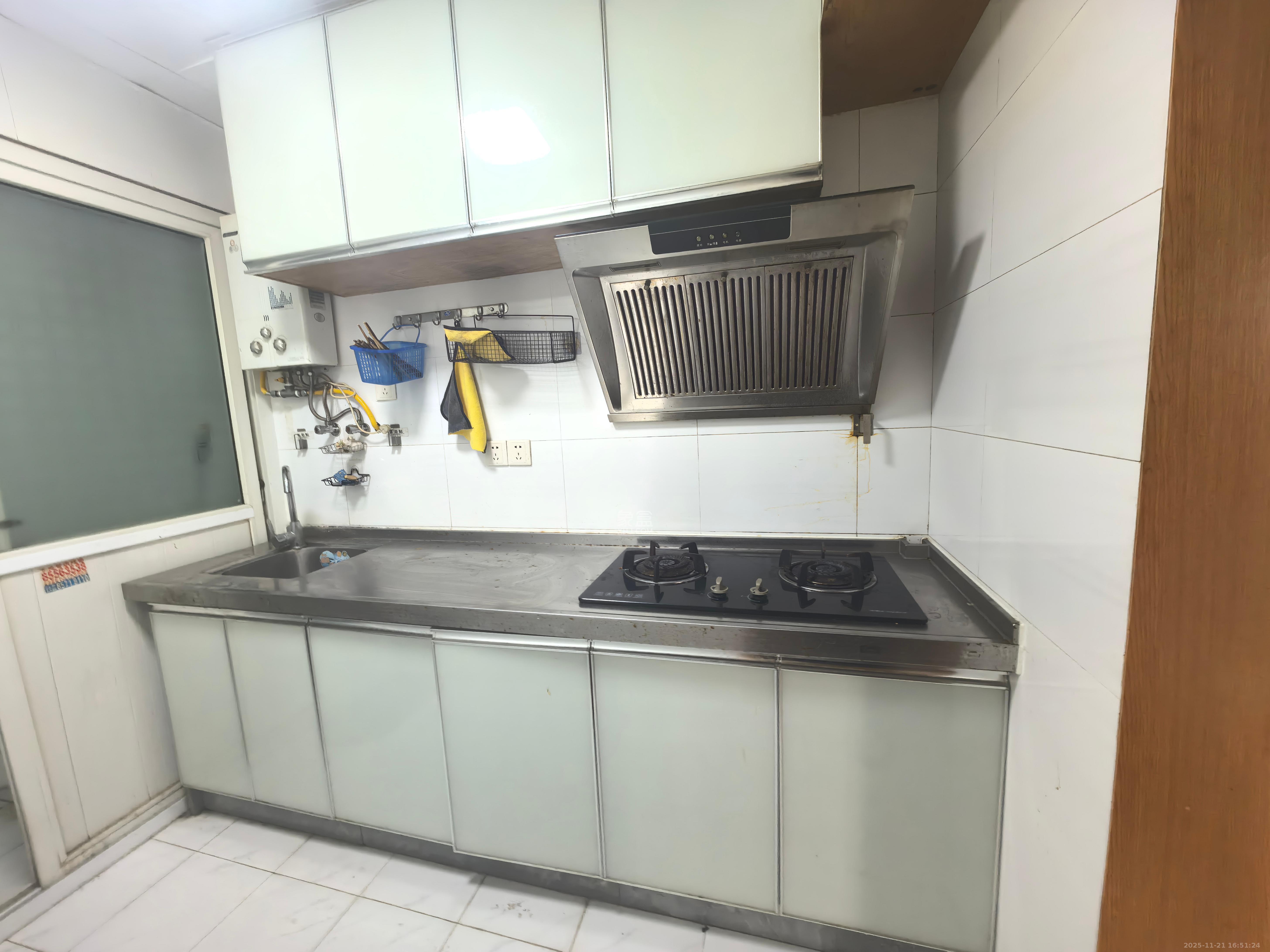 锦绣世纪 1室1厅1卫 1700.0元/月 锦绣世纪 1室1厅1卫 1700.0元/月室内图