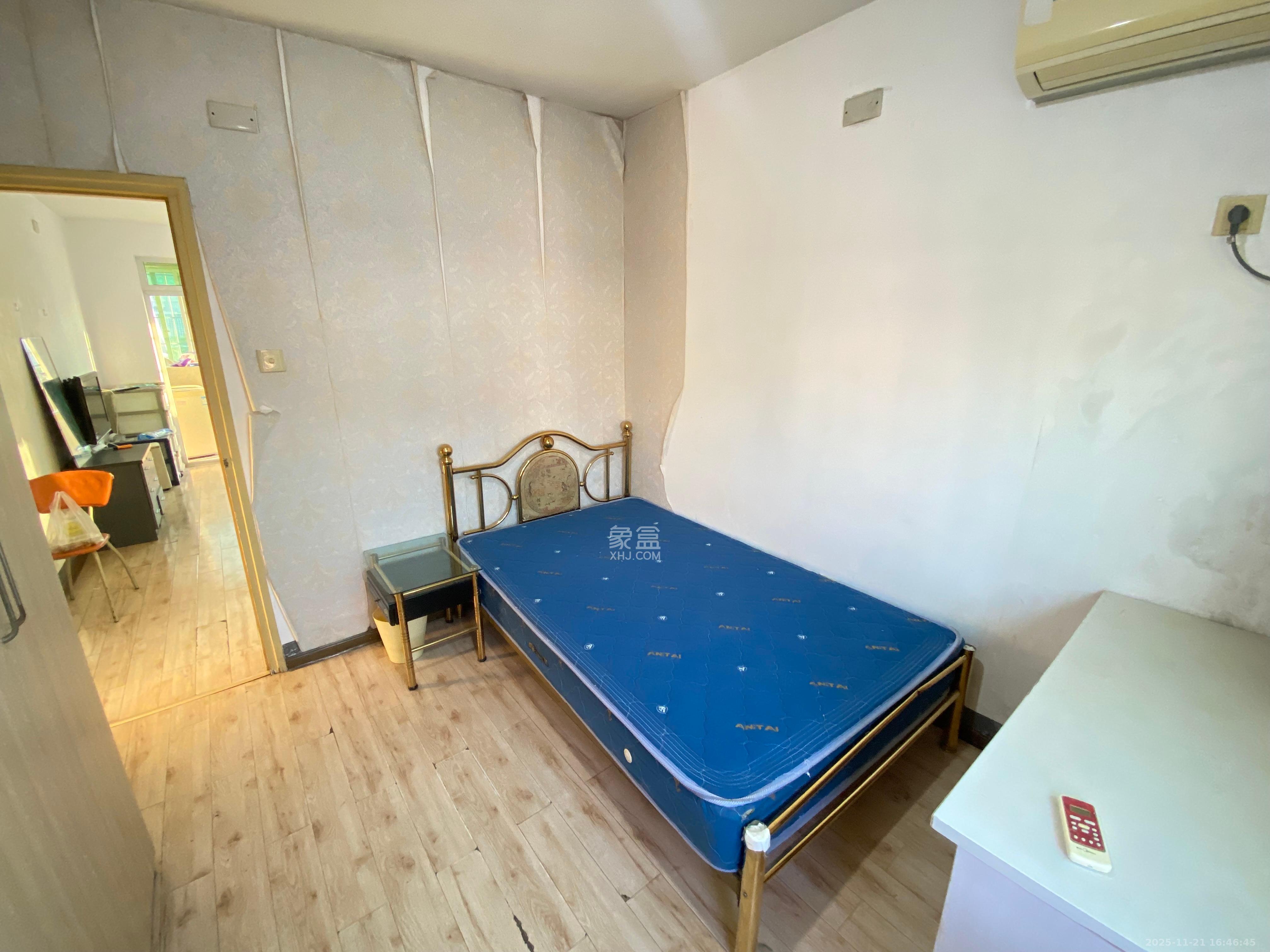 江南公寓  1室1厅1卫    1100.0元/月室内图