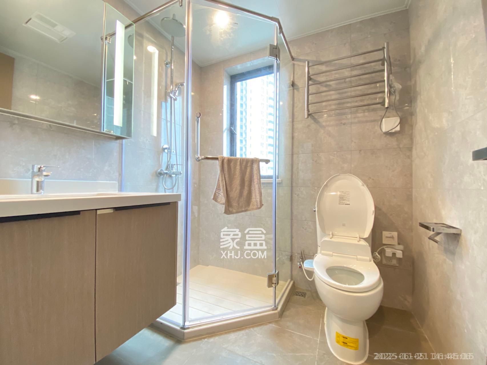 龙湖铂金中心(龙湖春江郦城) 3室2厅2卫 4800.0元/月 龙湖铂金中心(龙湖春江郦城) 3室2厅2卫 4800.0元/月室内图