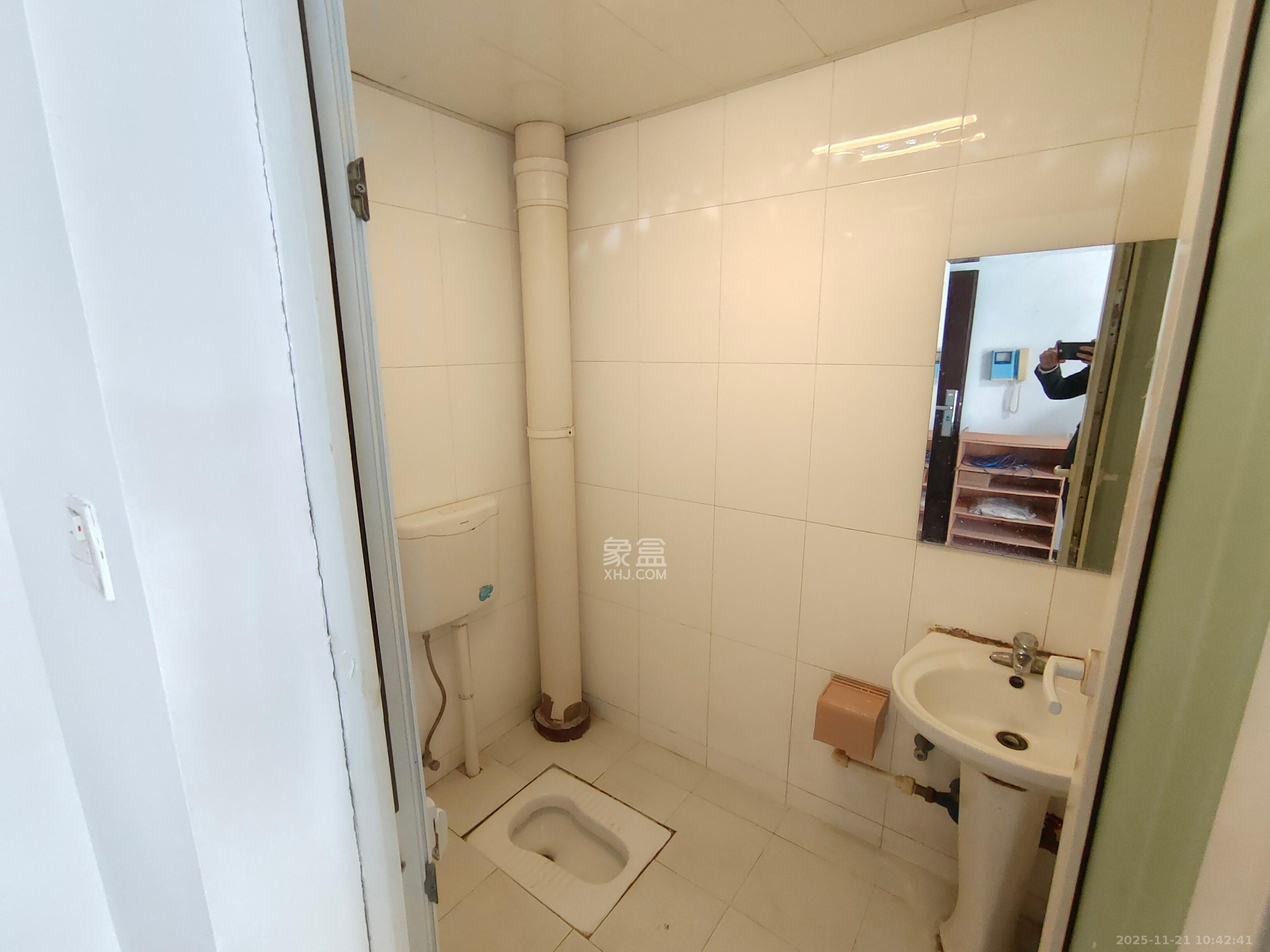 BOBO天下城（CTA财富中心）  1室1厅1卫    1700.0元/月室内图