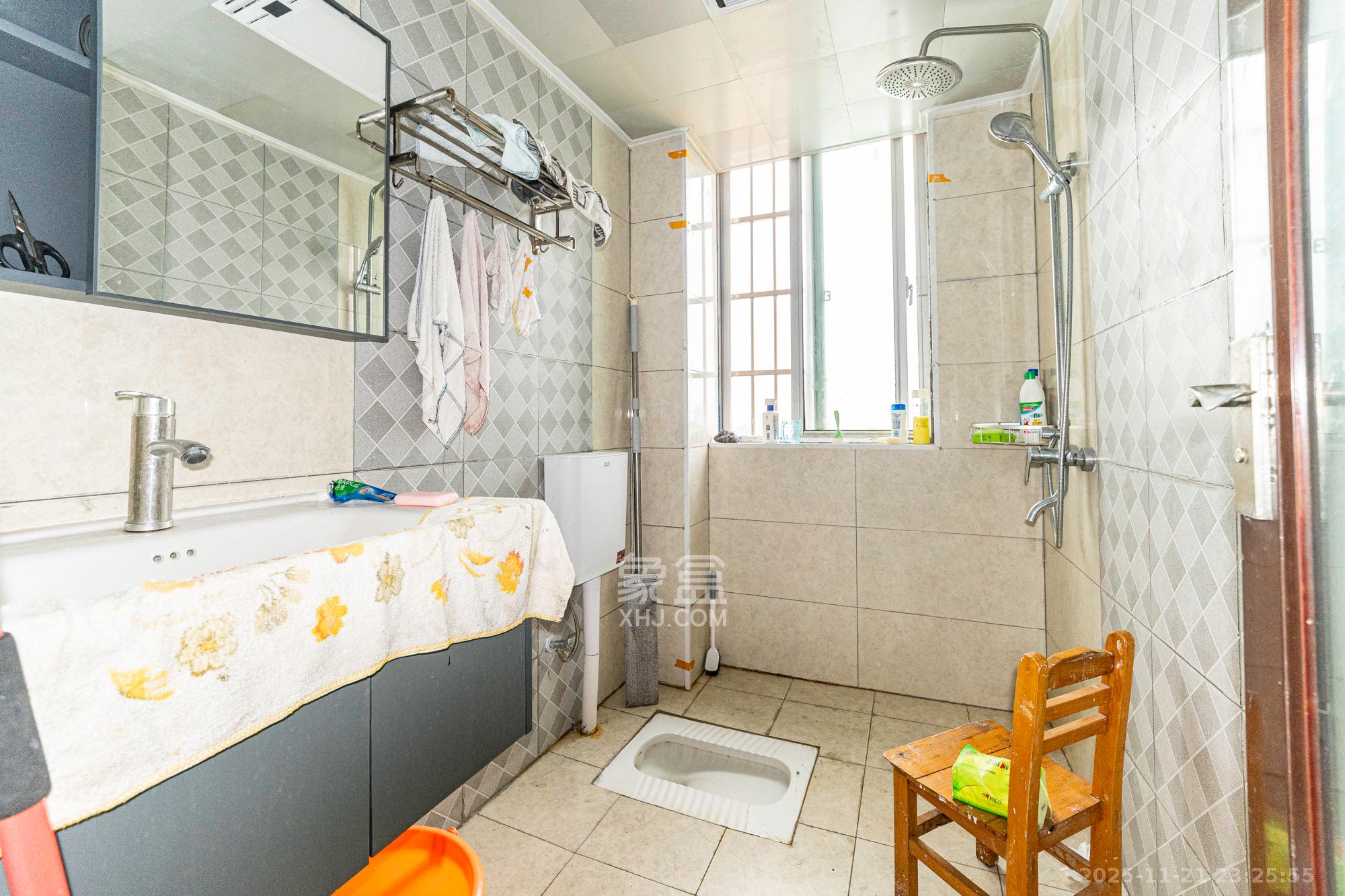 湘楚家园 2室2厅1卫 39.8万 湘楚家园 2室2厅1卫 39.8万卫生间