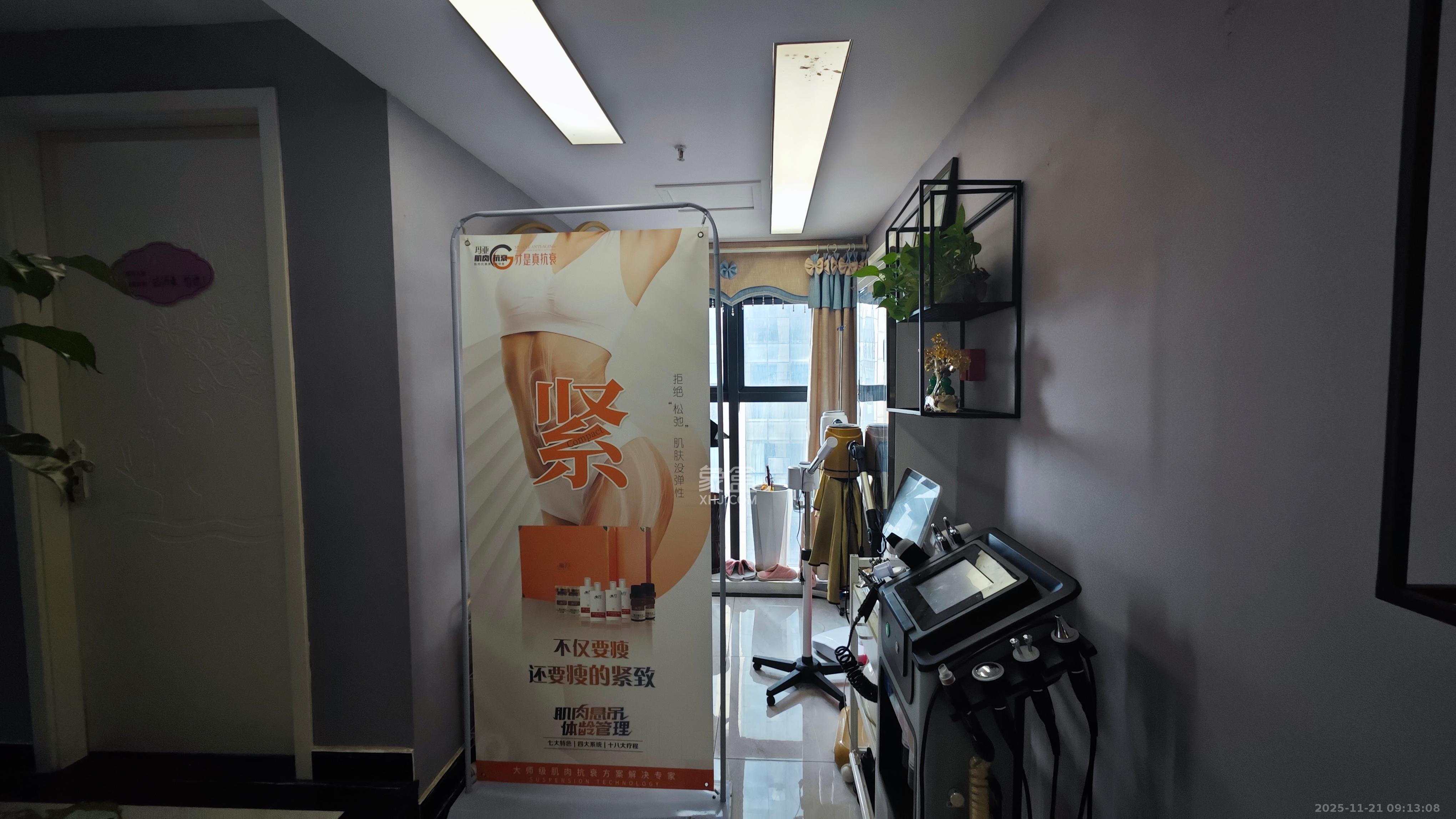 万坤图财富广场 1室1厅2卫 12000.0元/月 万坤图财富广场 1室1厅2卫 12000.0元/月室内图