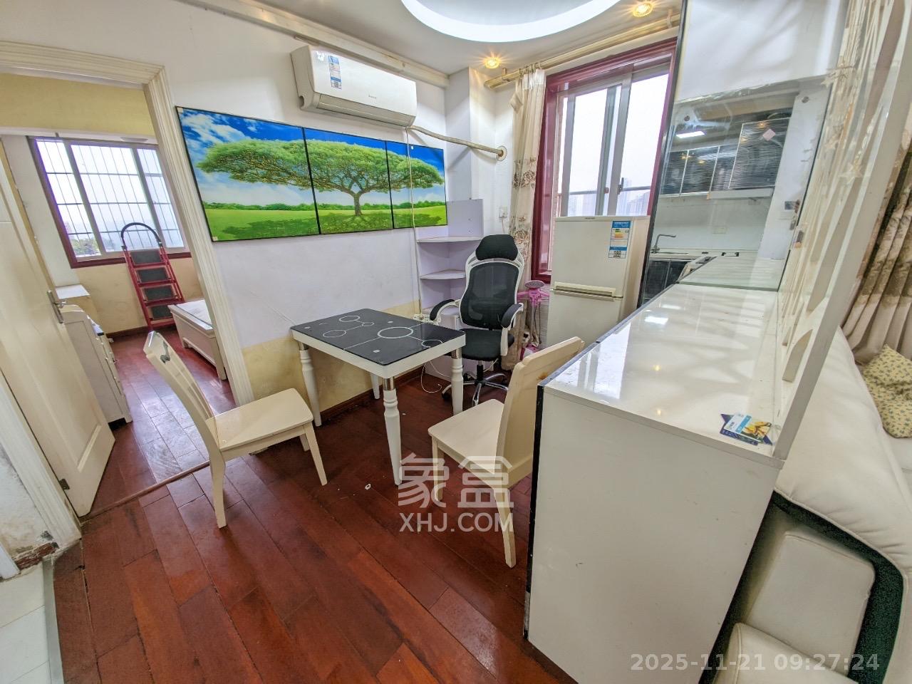 上河国际B座  1室1厅1卫    1500.0元/月室内图