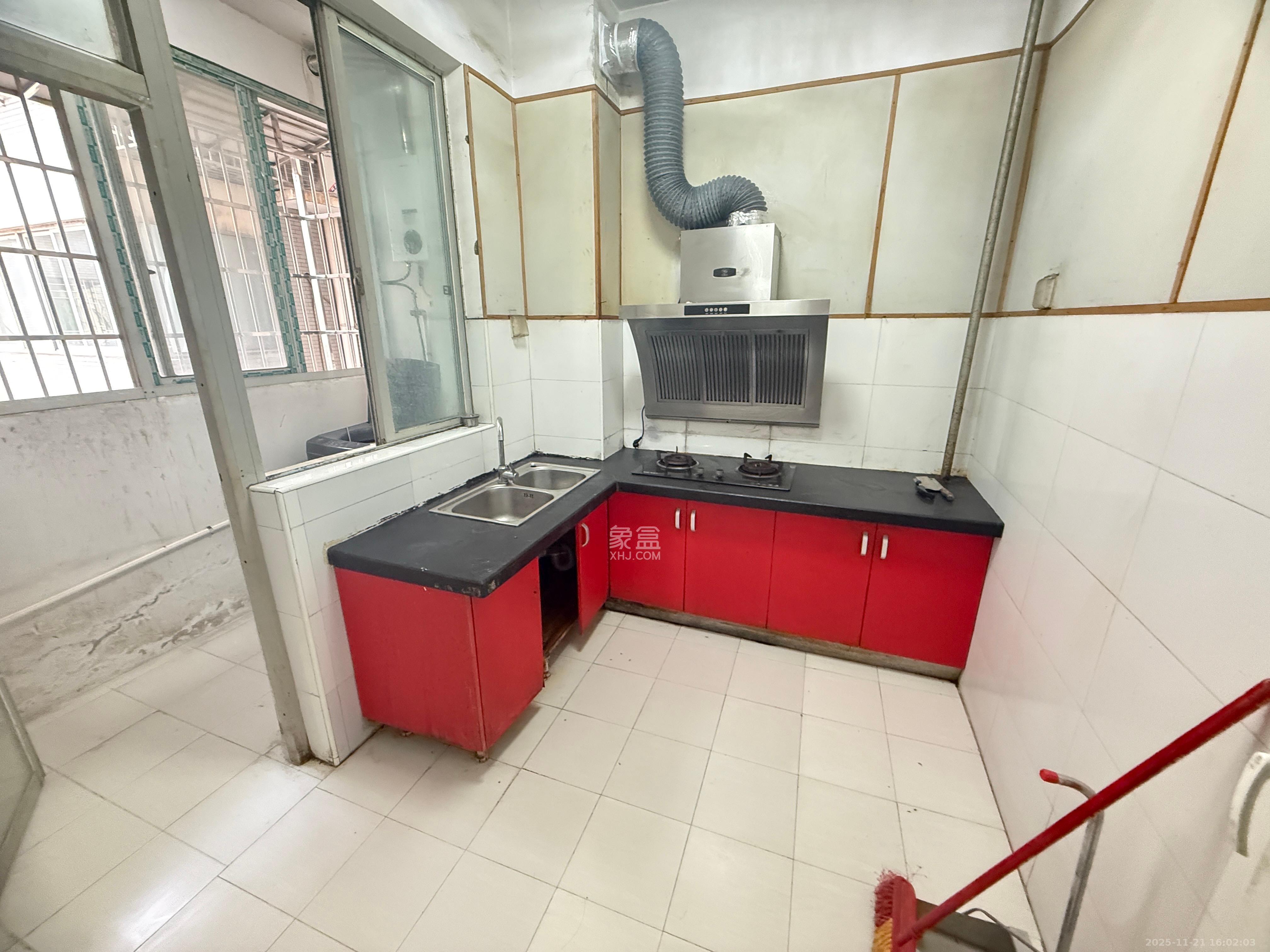 白沙湾嘉园  3室2厅1卫    2800.0元/月室内图