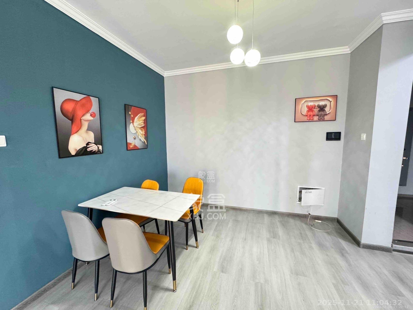 湘域芯城一期  3室2厅1卫    2600.0元/月