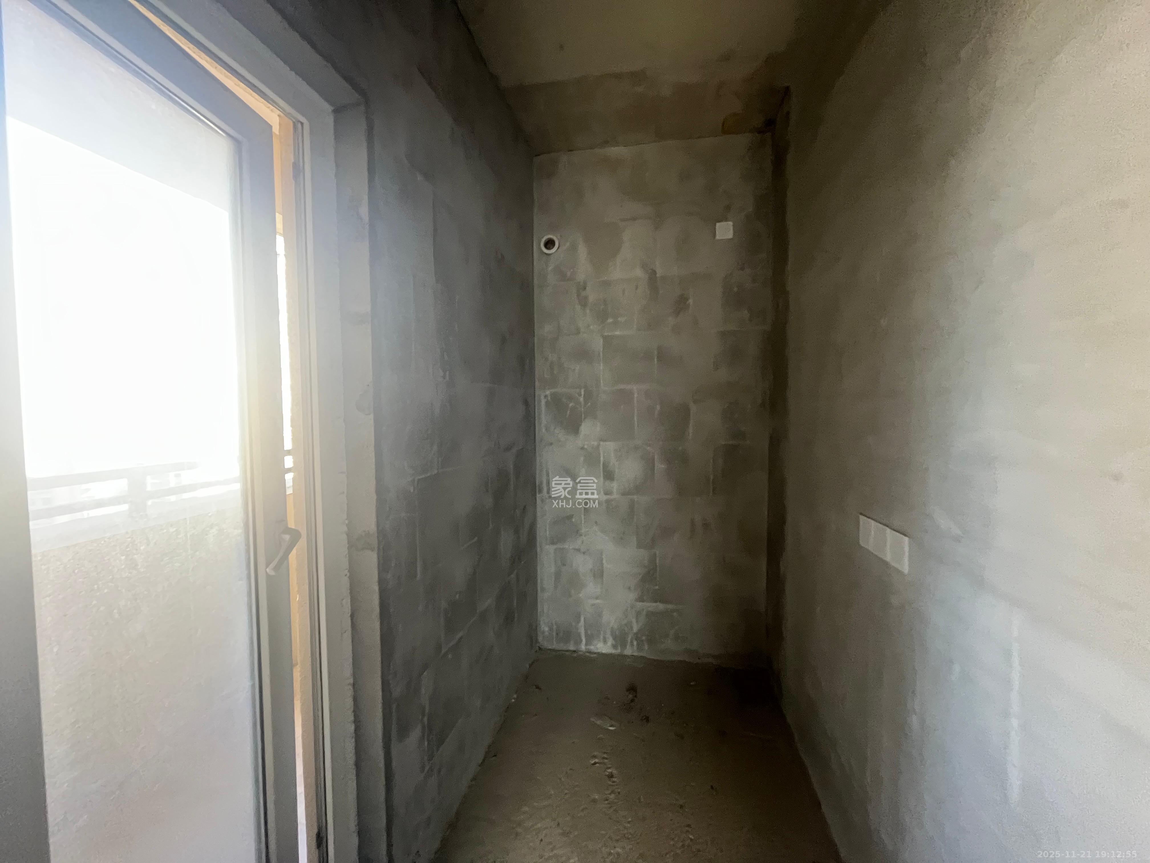 山水湾  3室2厅1卫    500.0元/月室内图