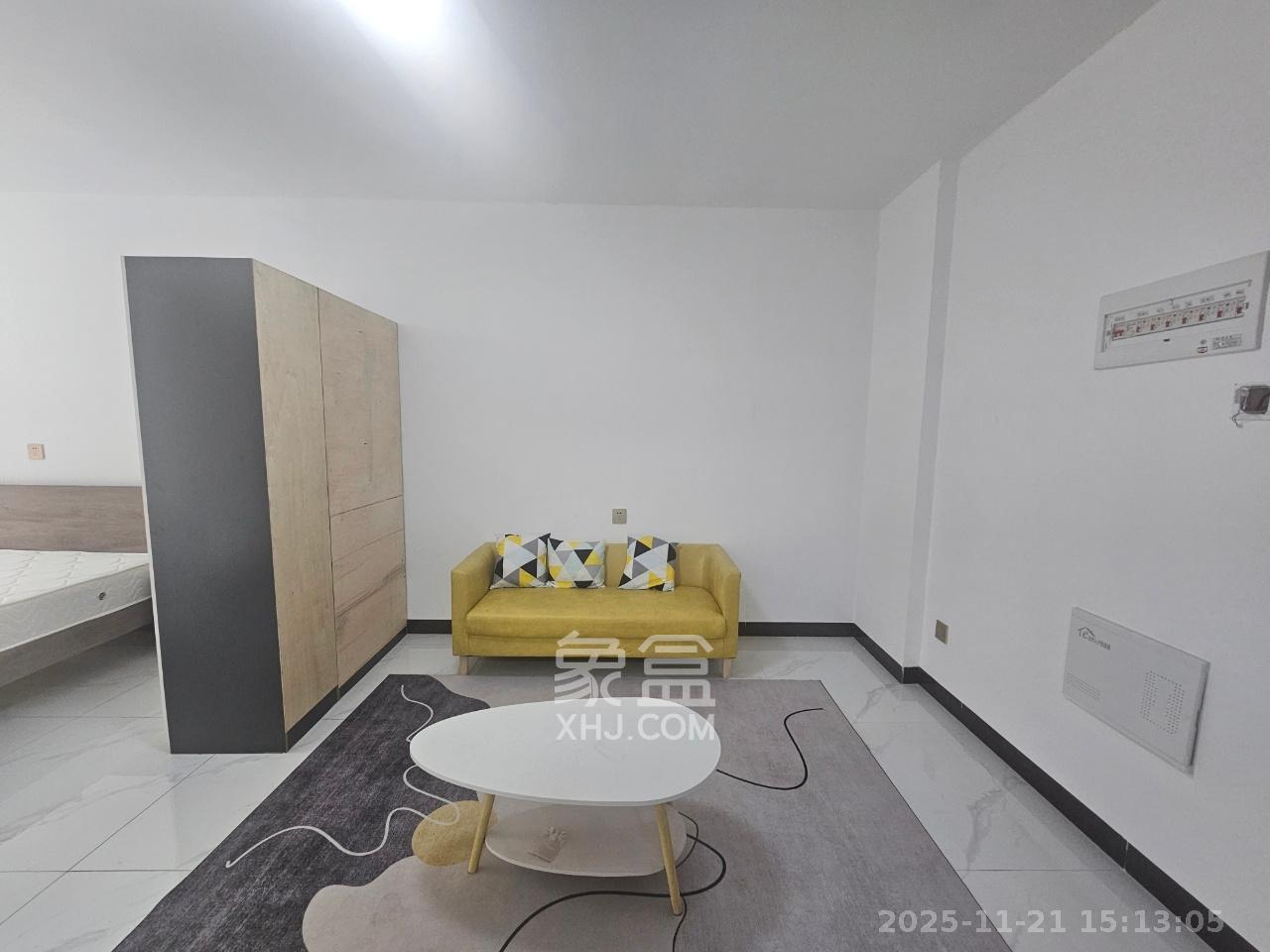 鑫远揽悦（鑫远和城三期）  1室1厅1卫    1600.0元/月室内图