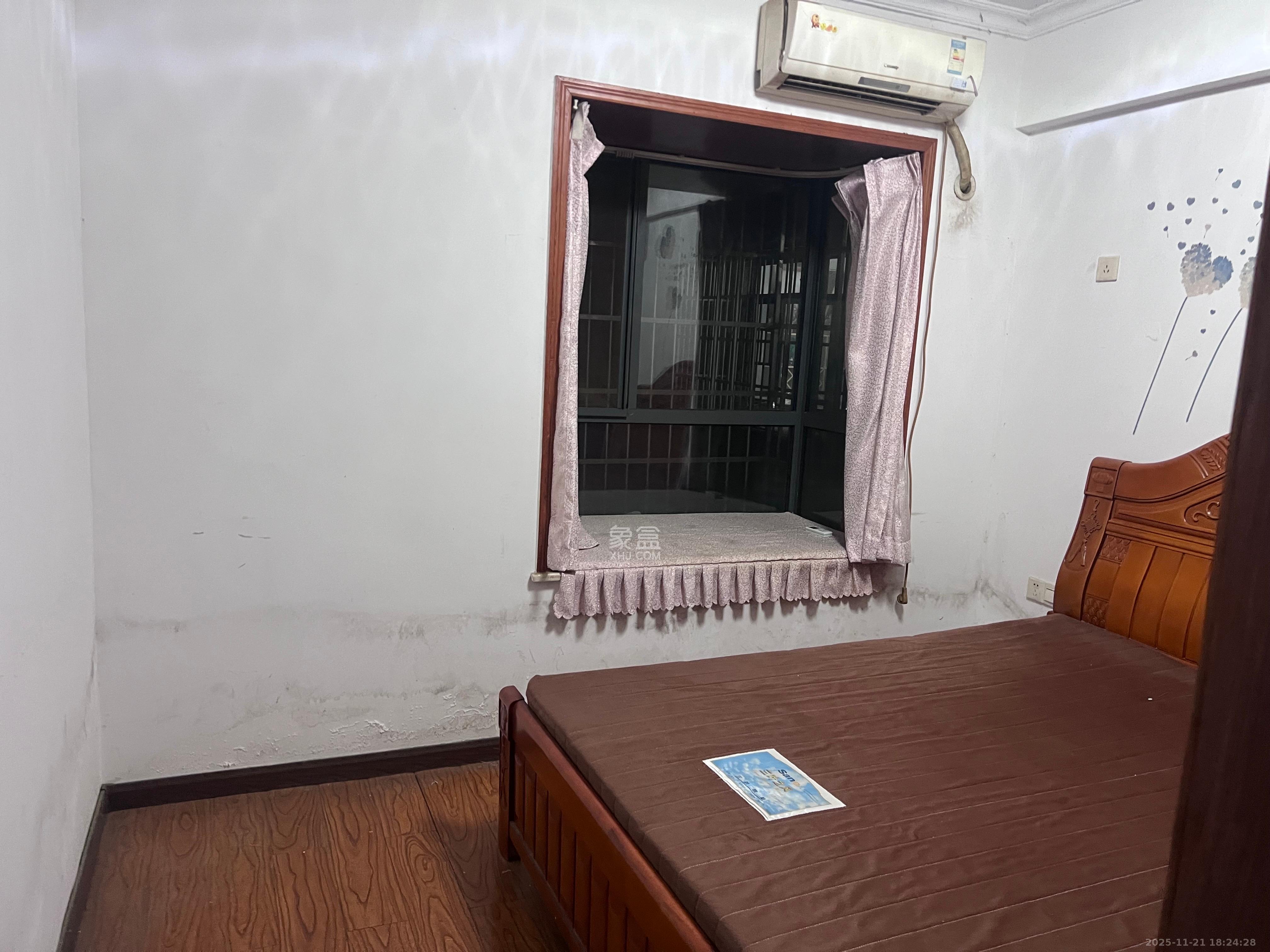 茶山馨苑 3室2厅2卫 3000.0元/月 茶山馨苑 3室2厅2卫 3000.0元/月室内图