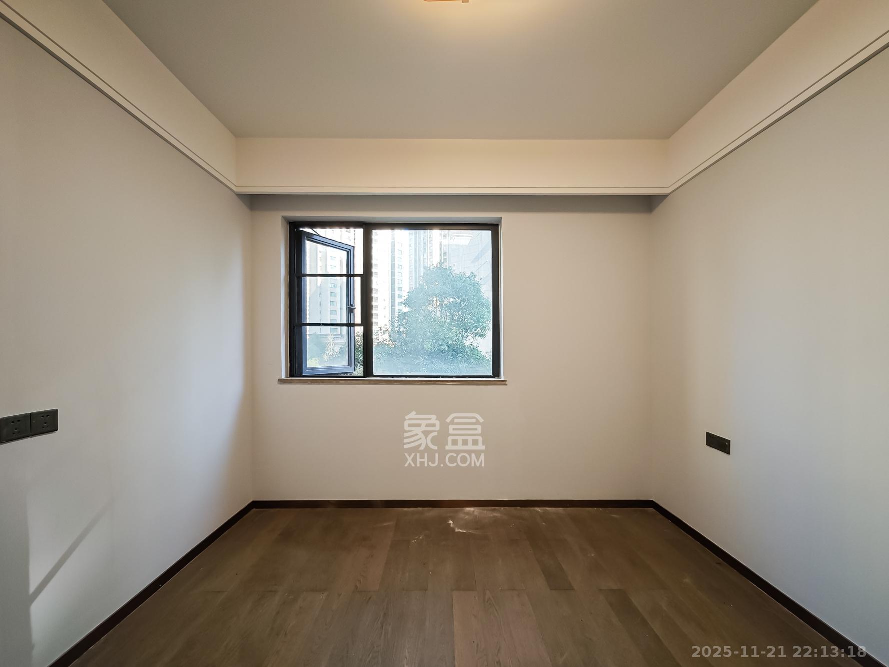 长沙万境潇湘 5室2厅3卫 330.0万 长沙万境潇湘 5室2厅3卫 330.0万卧室