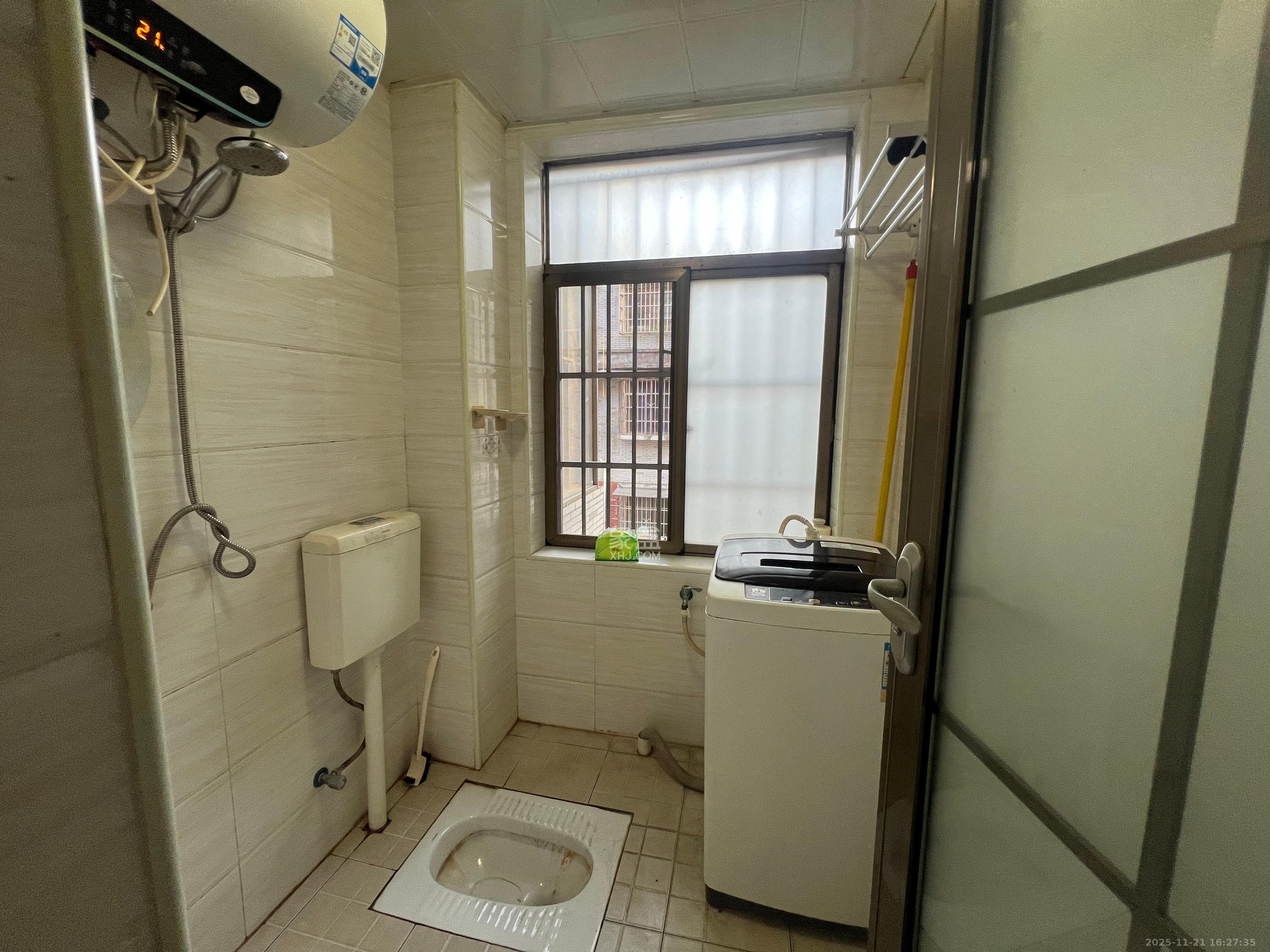 岳北社区  1室1厅1卫    1400.0元/月室内图