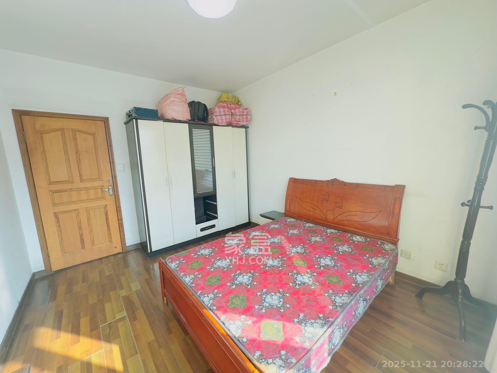 中南汽车世界  2室2厅1卫    1000.0元/月室内图