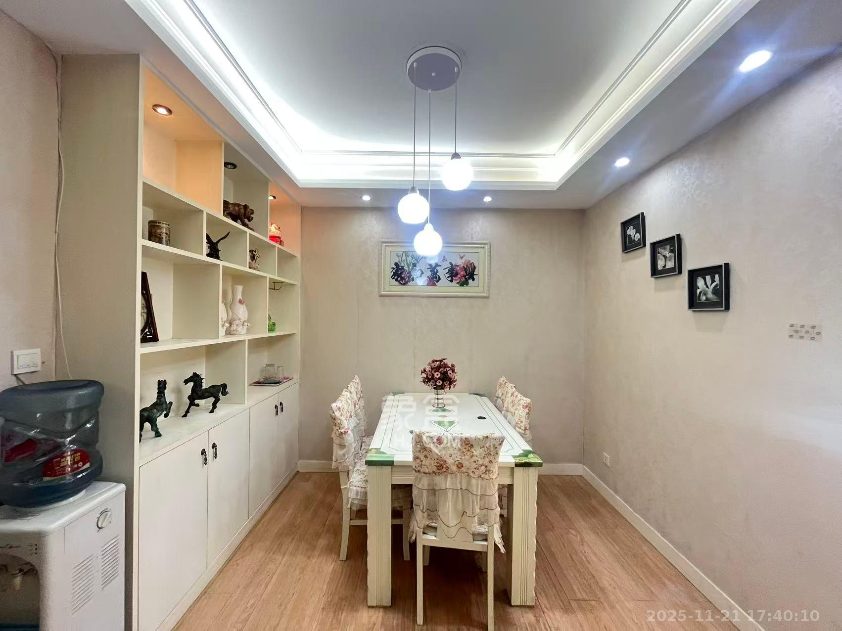 红商建材市场  2室2厅1卫    1800.0元/月室内图