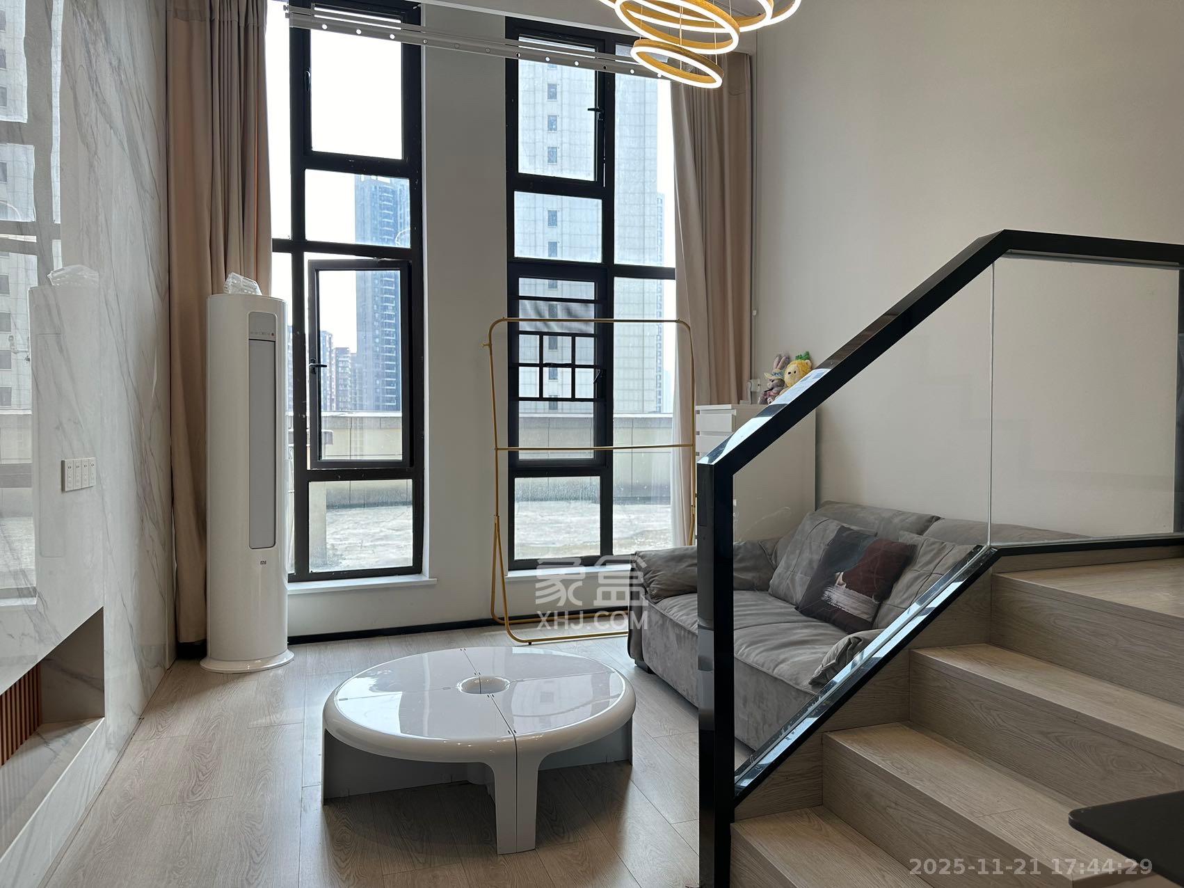 润和国际广场  1室1厅1卫    2500.0元/月