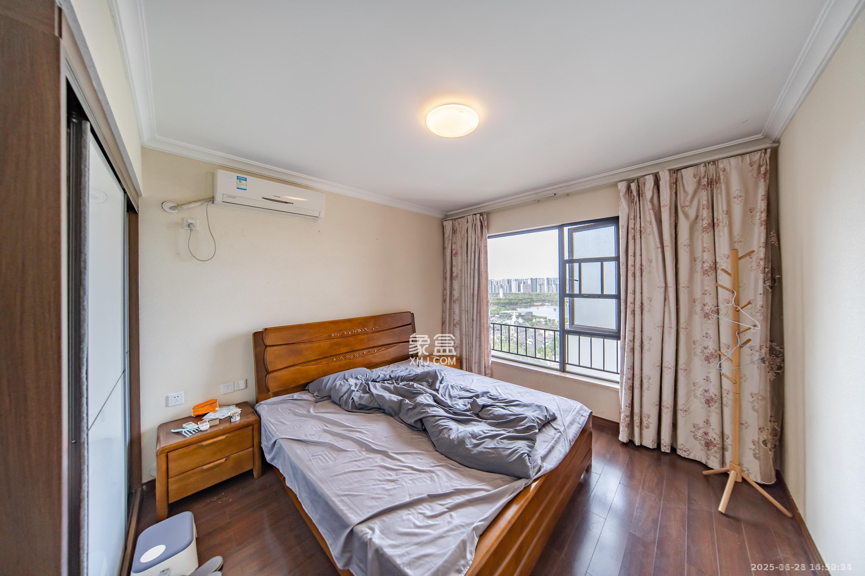 万科白鹭郡 4室2厅2卫 3200.0元/月 万科白鹭郡 4室2厅2卫 3200.0元/月室内图