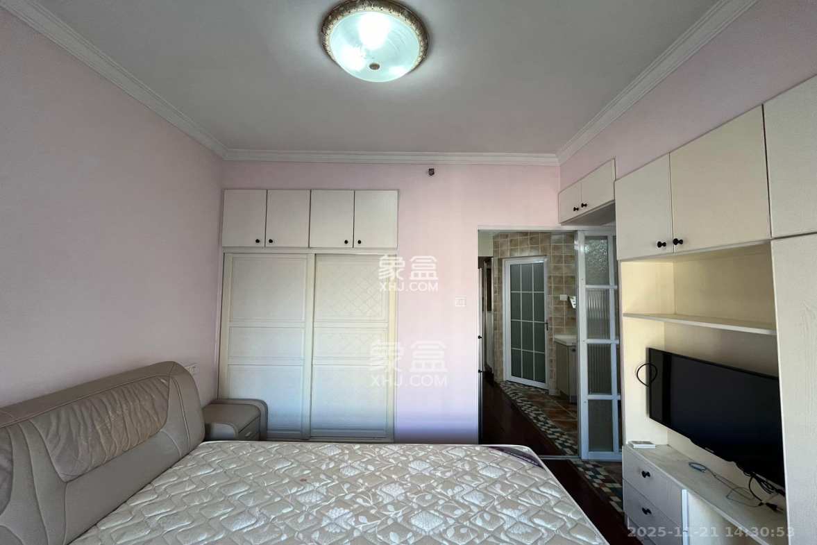 中建芙蓉工社 1室1厅1卫 1300.0元/月 中建芙蓉工社 1室1厅1卫 1300.0元/月室内图