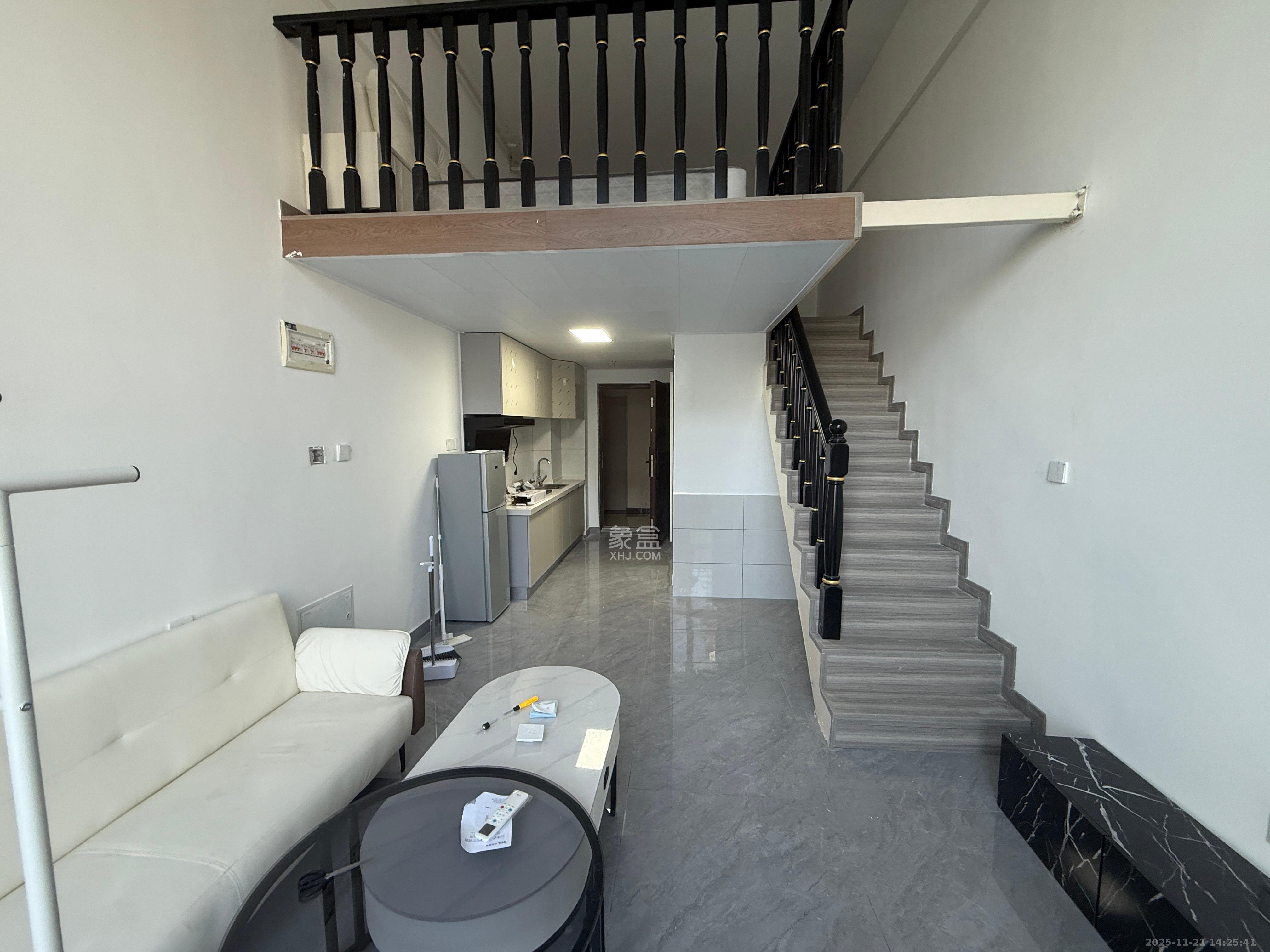 佳兆业云顶都汇 1室0厅0卫 1600.0元/月 佳兆业云顶都汇 1室0厅0卫 1600.0元/月室内图